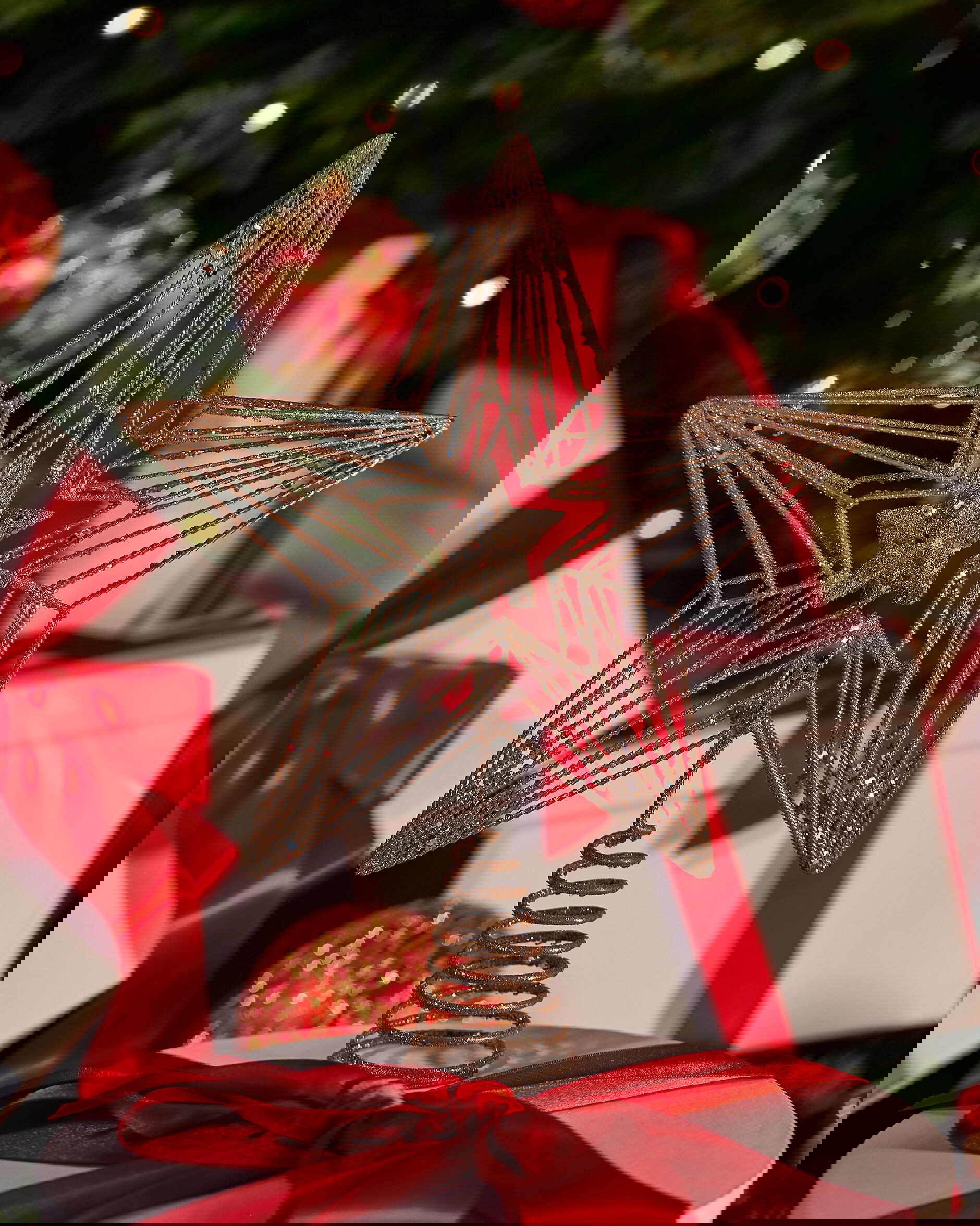 Evie Tree Topper Champagne