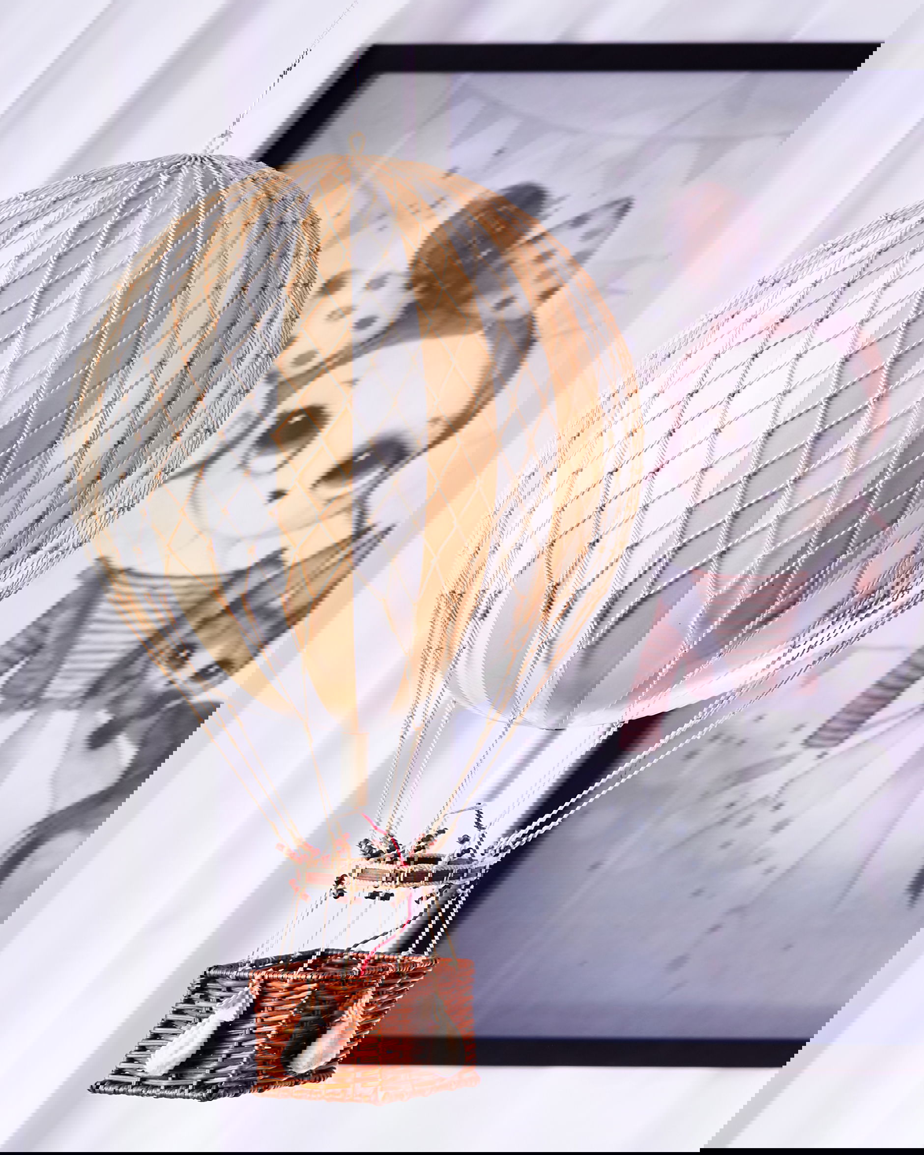 Royal Aero, White/Ivory