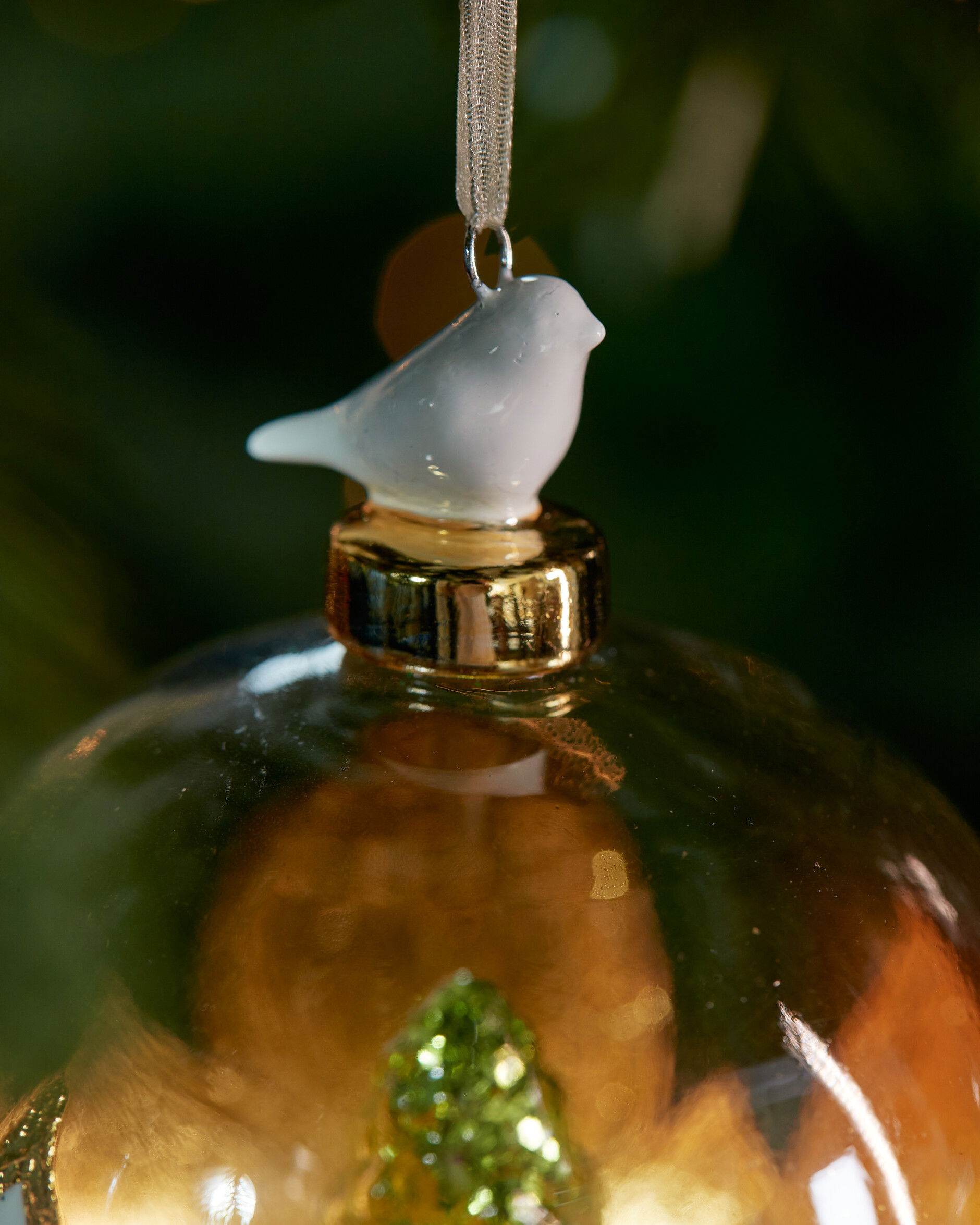 Feathered Friend julekule gull/hvit 10 cm