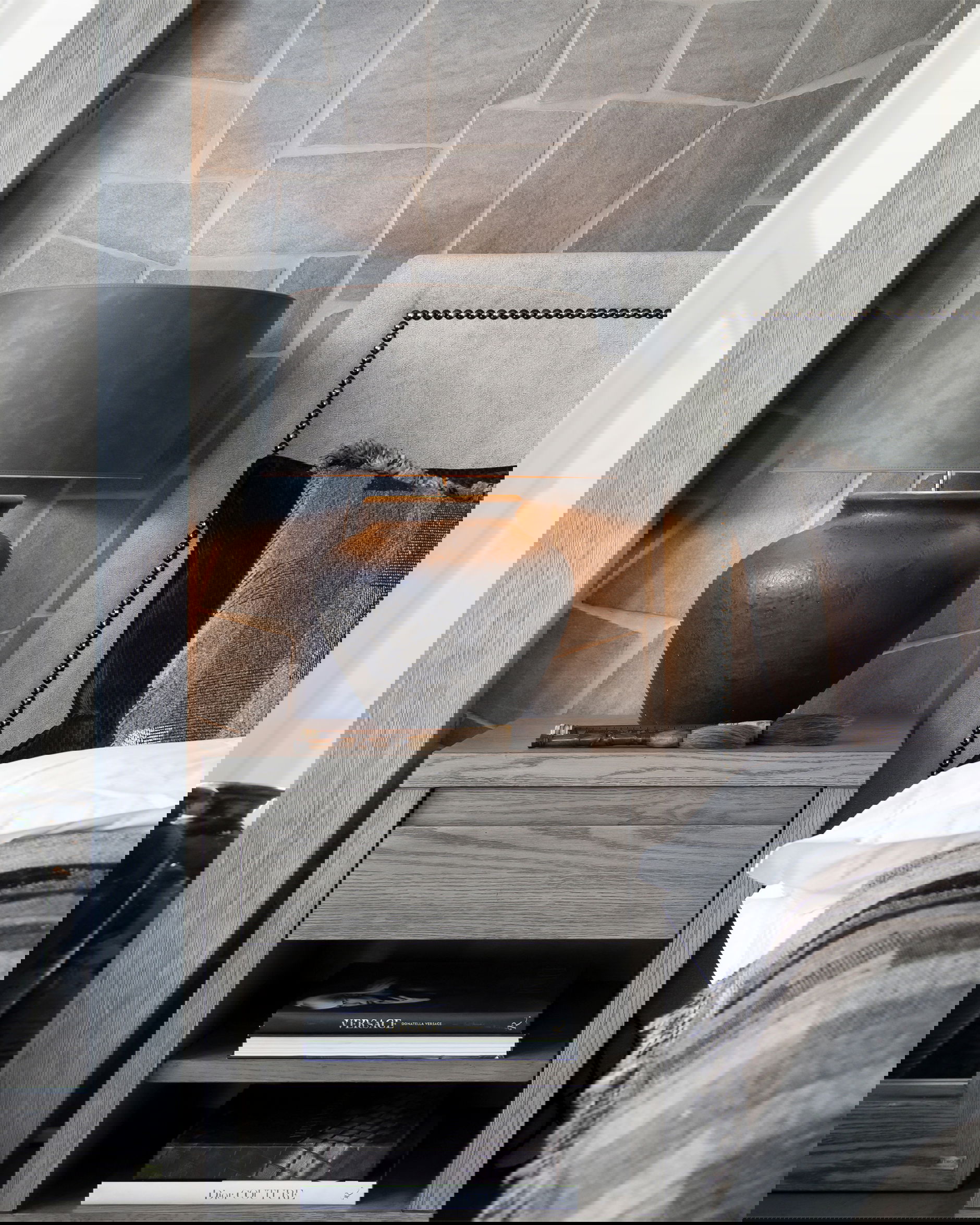 Hunter-yöpöytä, antiikkinen harmaa OUTLET