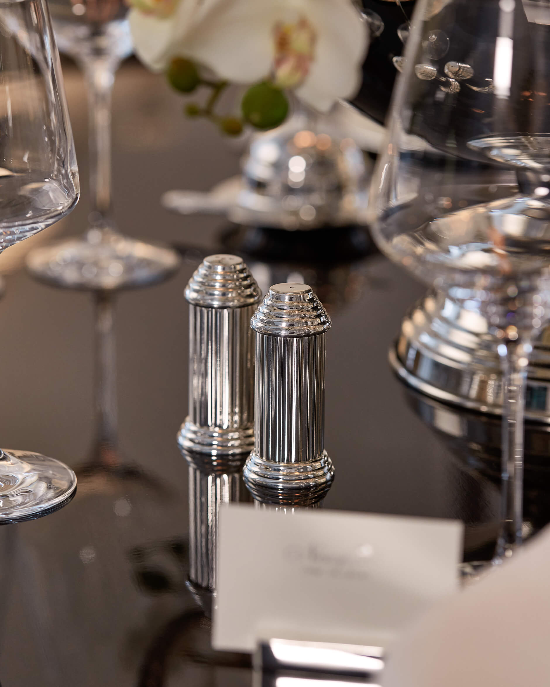 Abbey salt- och pepparkar kolonn