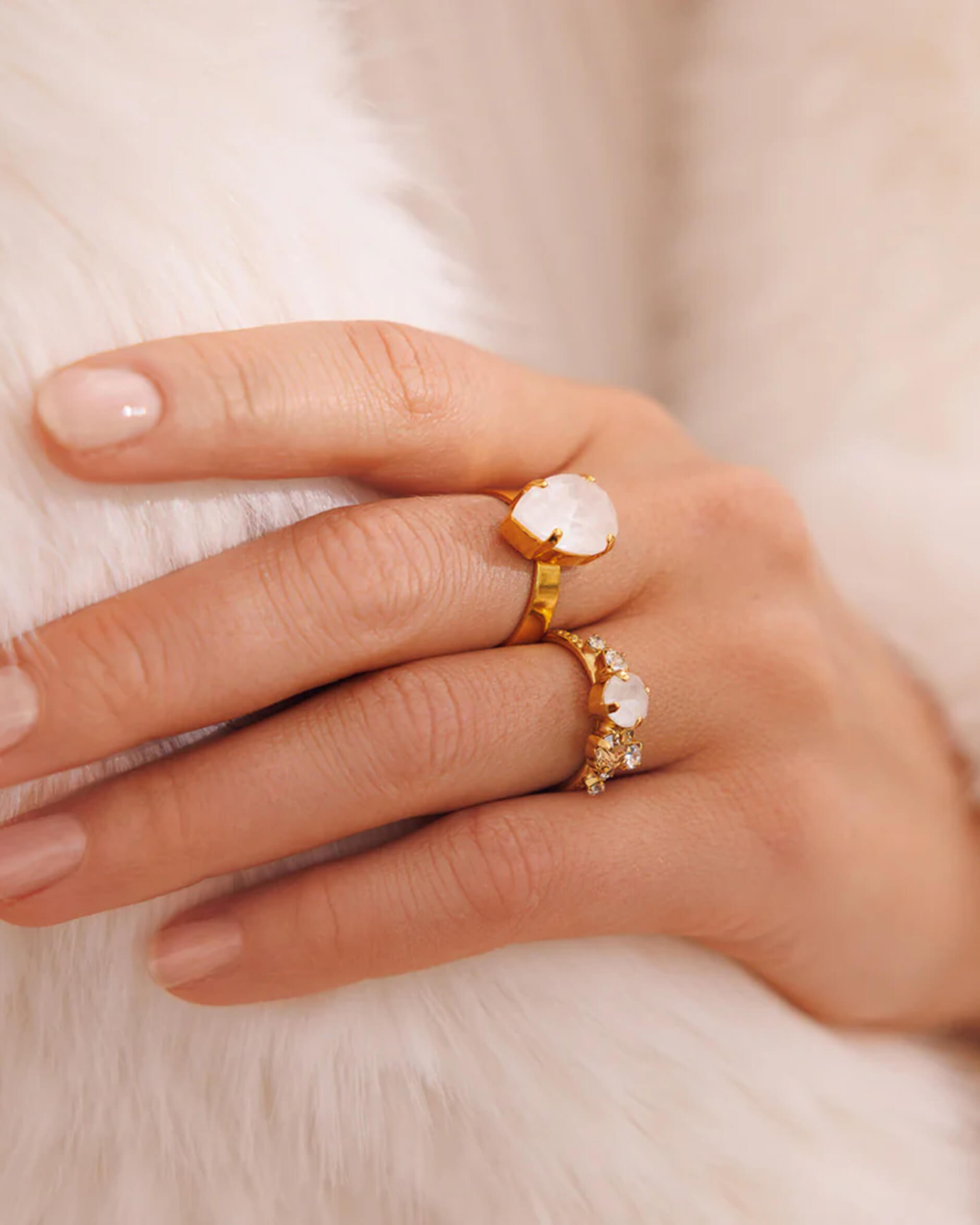 Mini Drop Ring Electric White