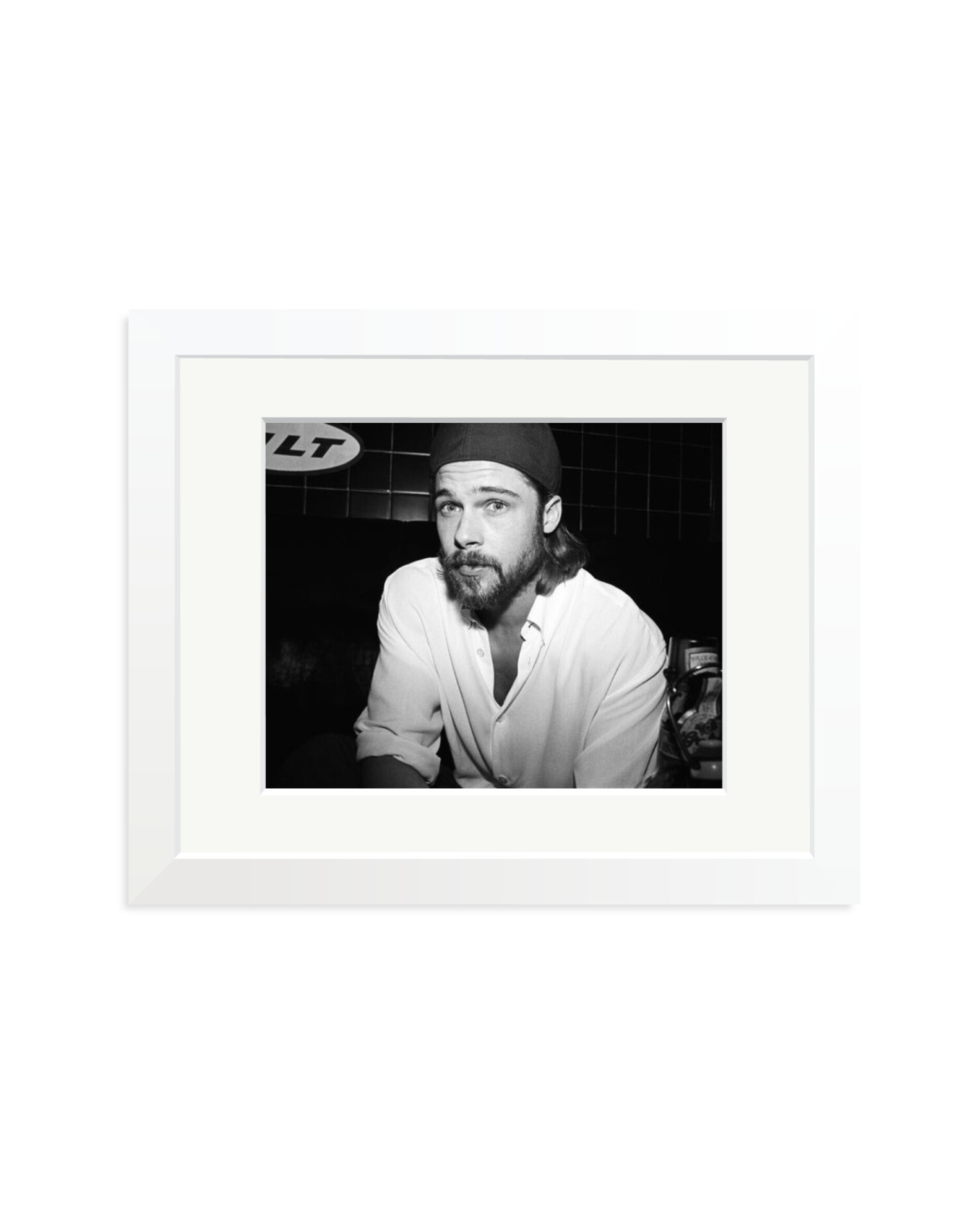 Brad Pitt White / Small