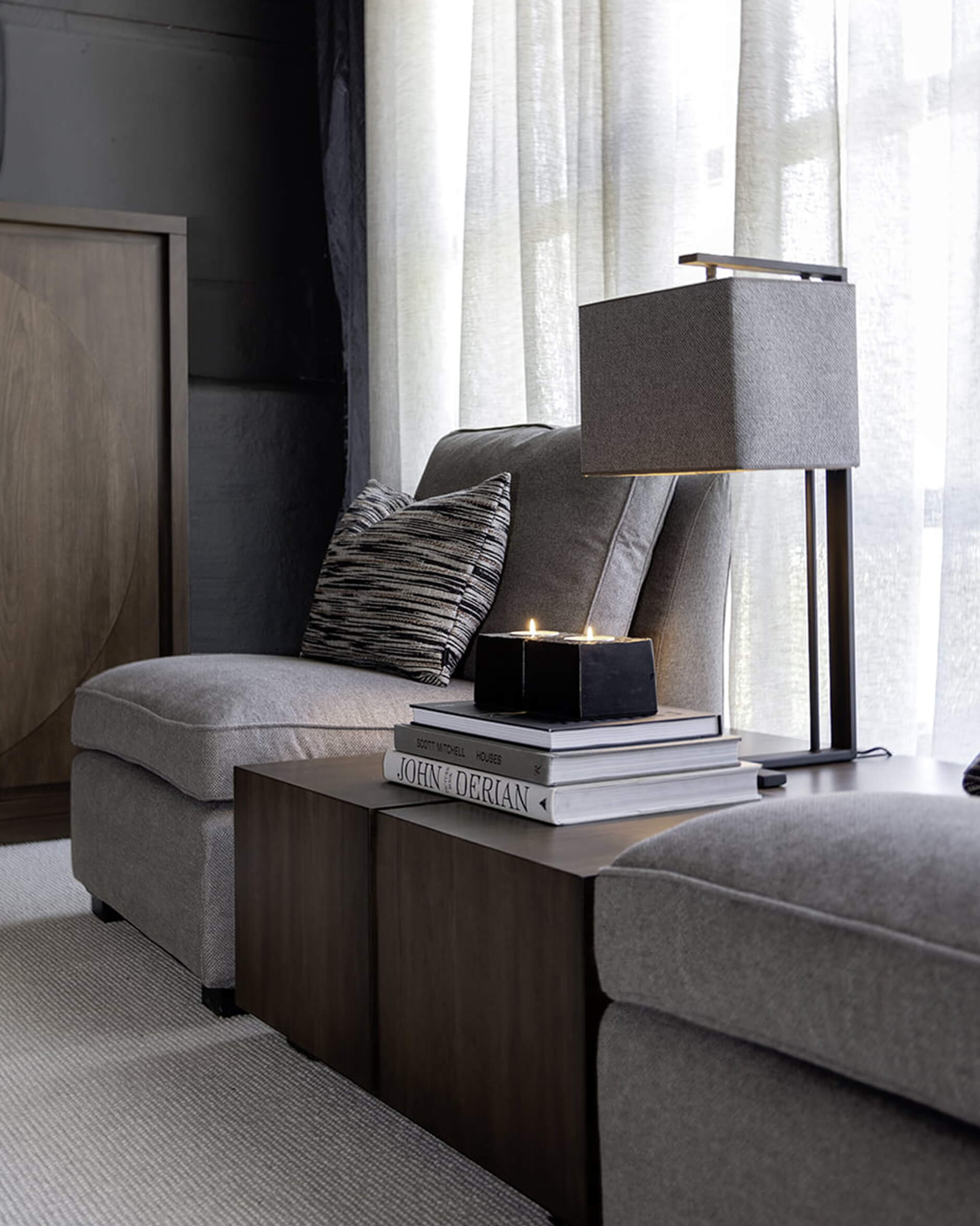 Donati Arm Table Lamp Black OUTLET