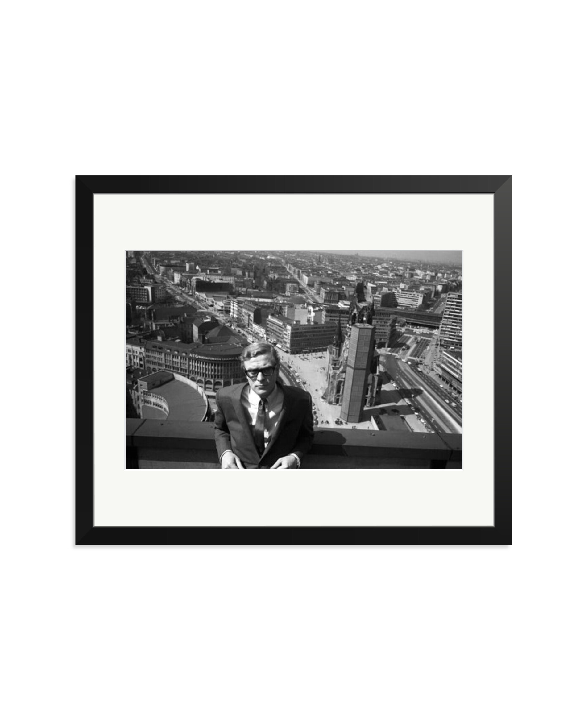 Caine, Funeral in Berlin Black / Large
