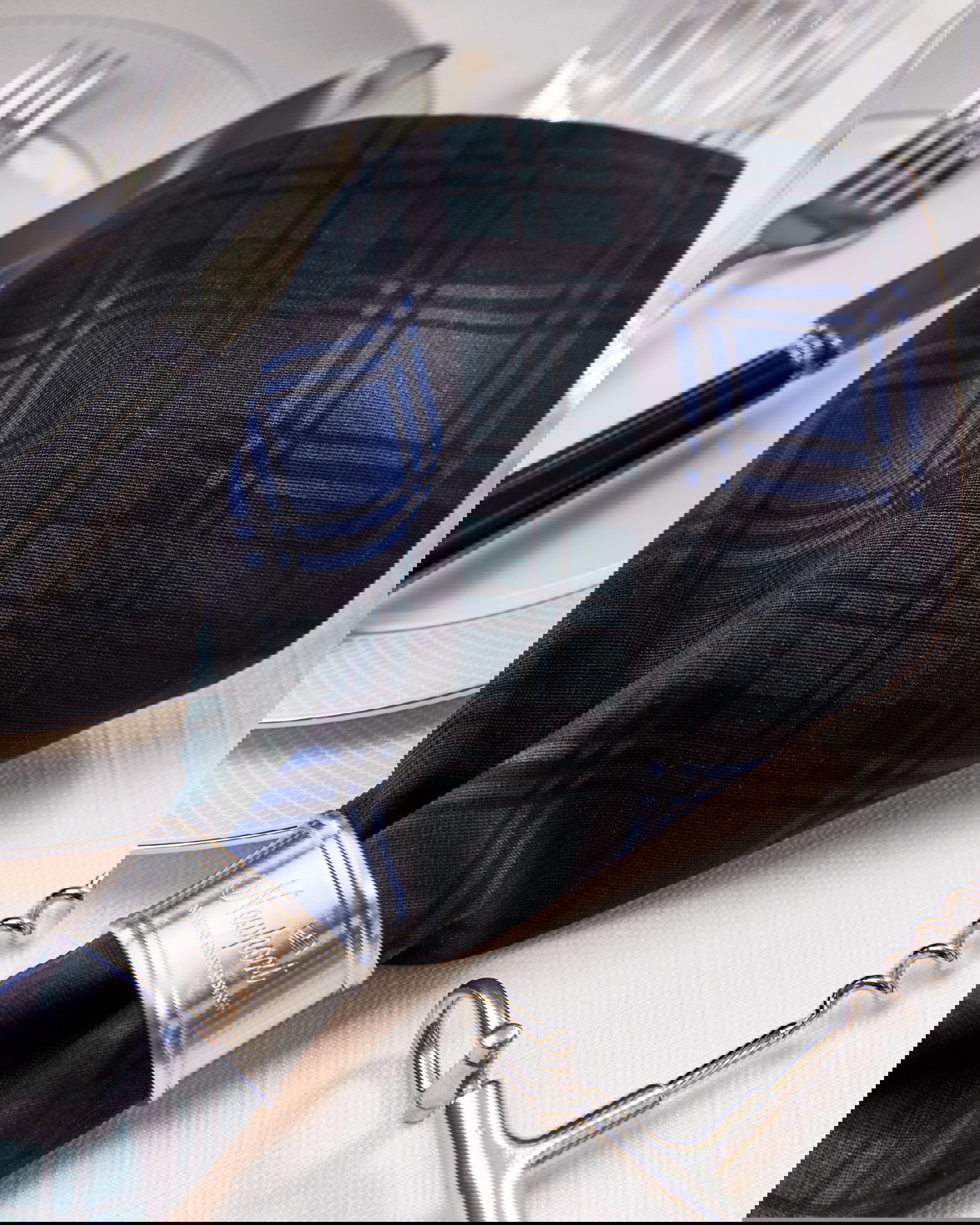 Gstaad Tablecloth & Napkins