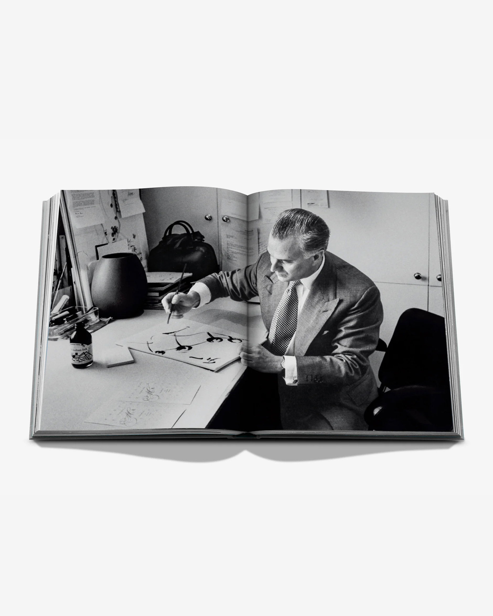 Fashionphile: The Book of Iconic Shoes
