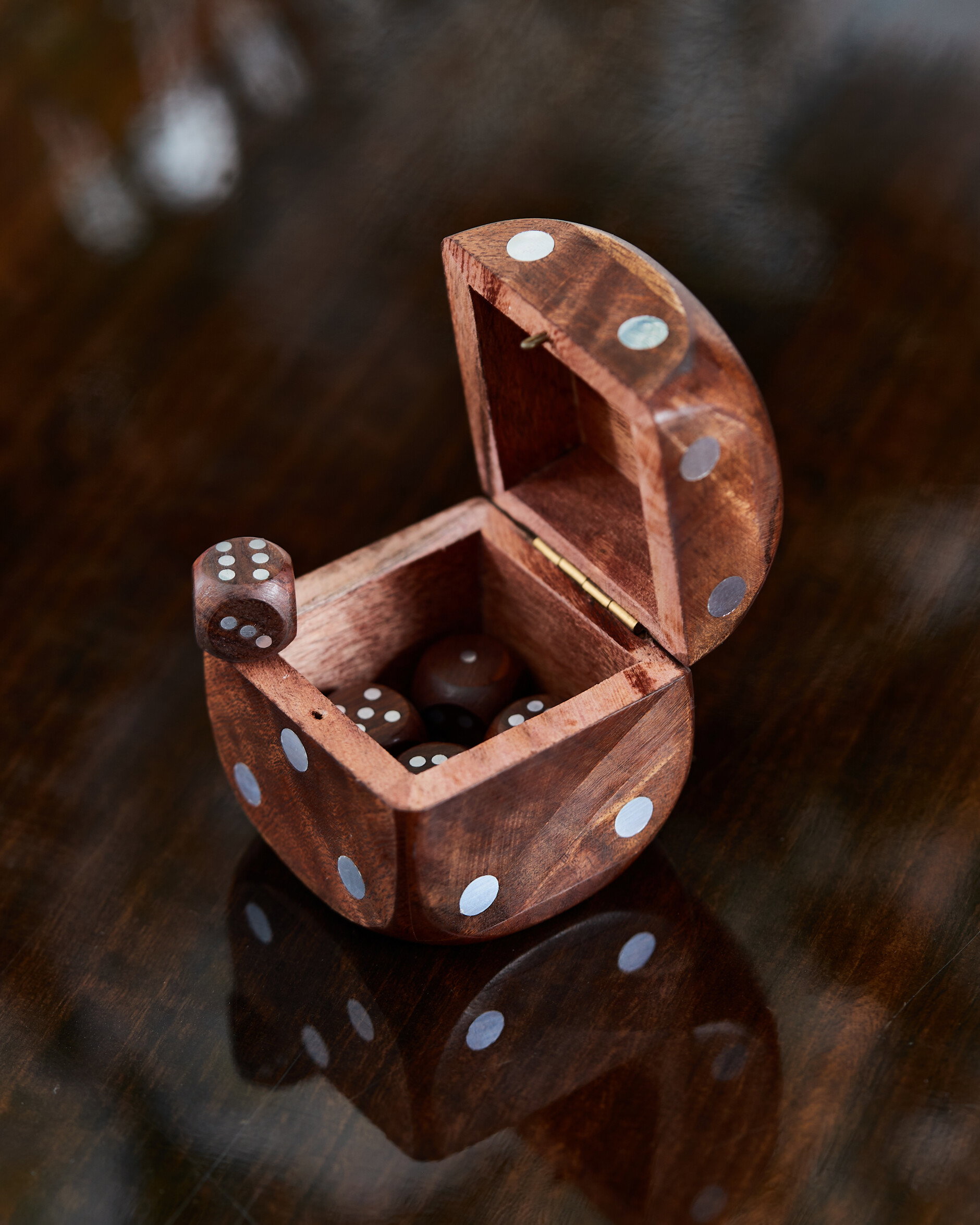 Dice game brown/brass