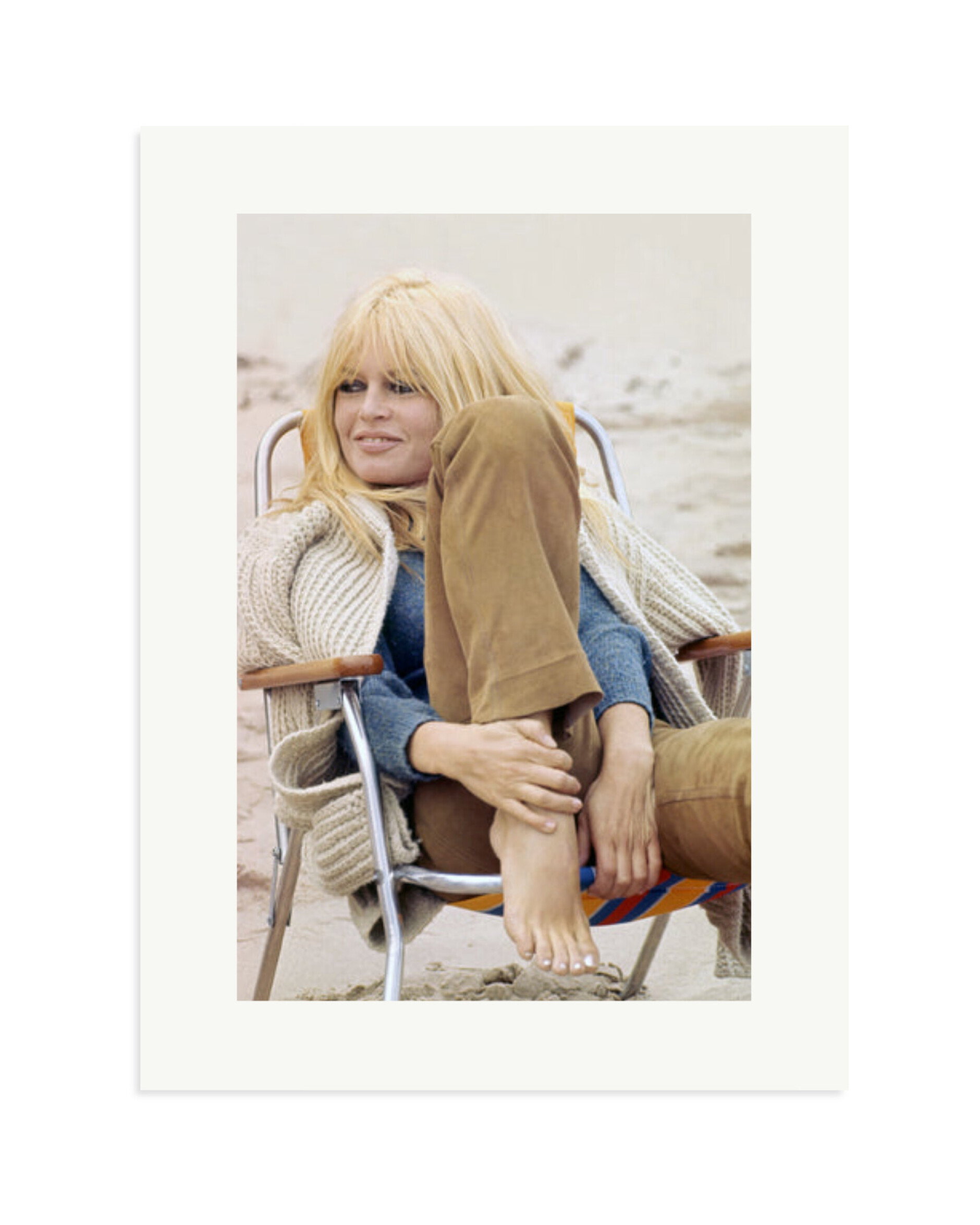 Bardot takes a break Print Only / XL