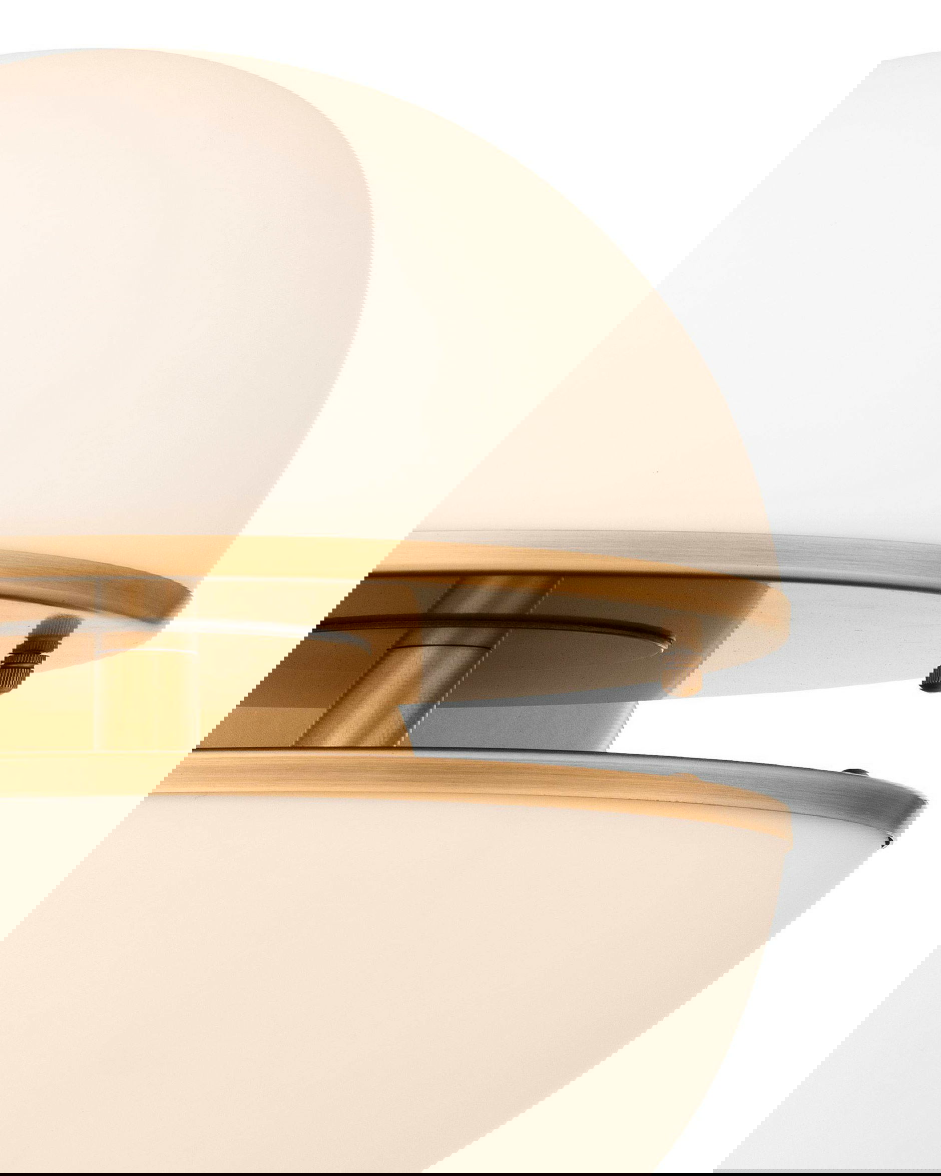 Spiridon vägglampa mässing