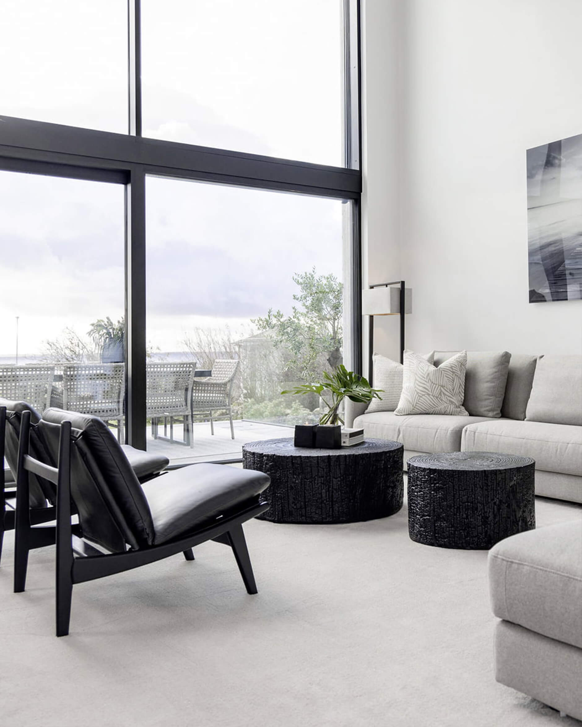 Timber soffbord metal black