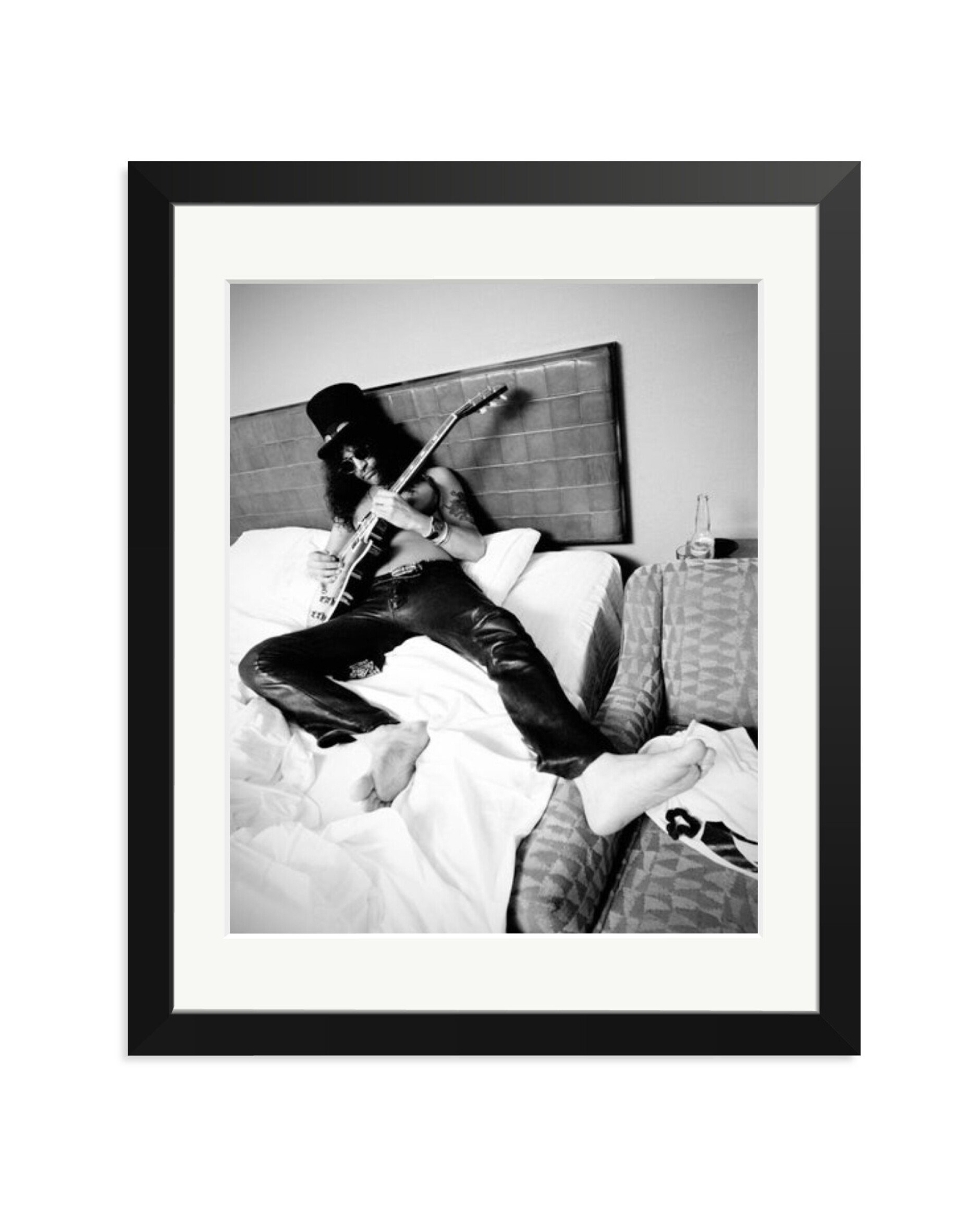 Slash Black / Medium