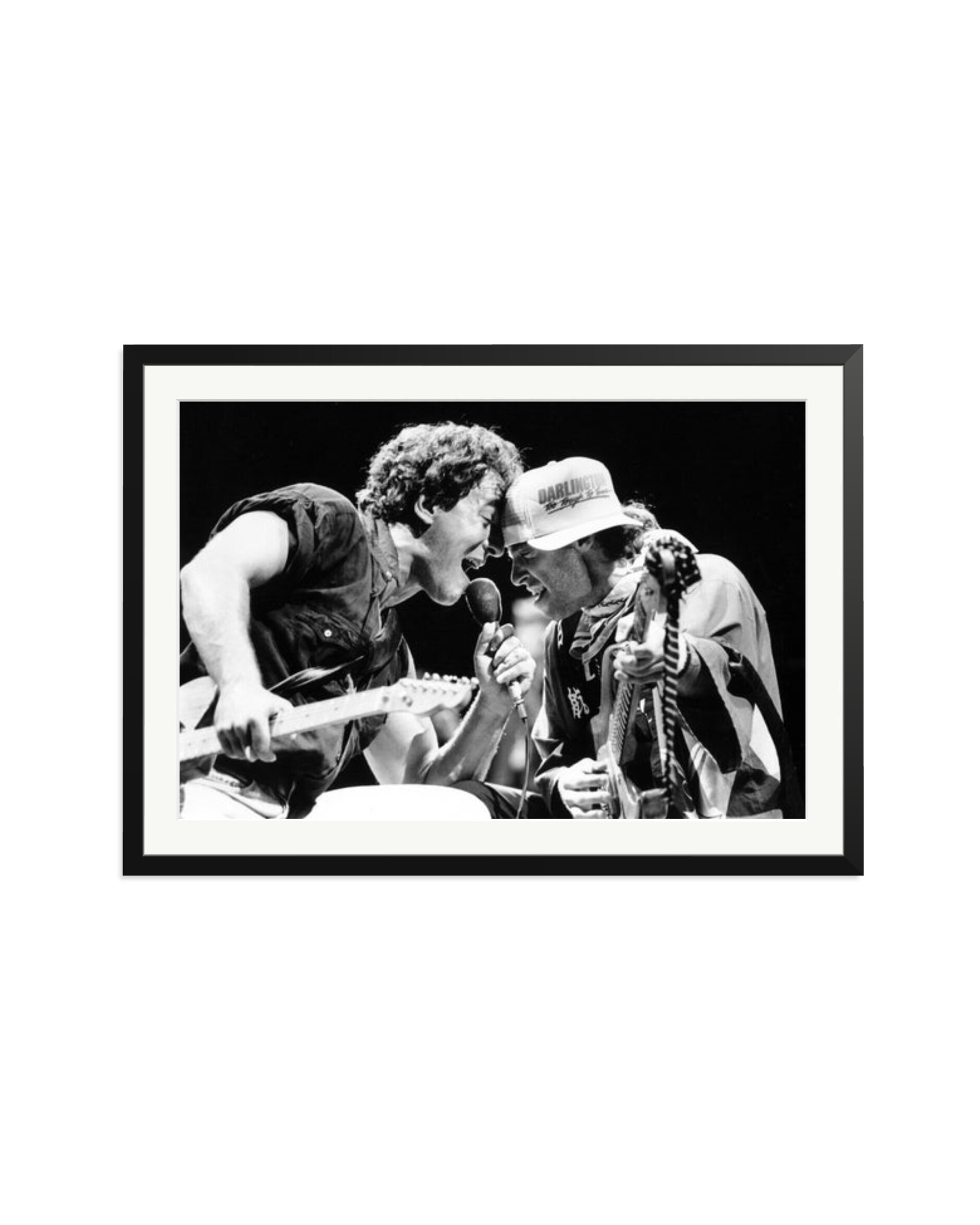 Bruce Springsteen Performs Black / XXL