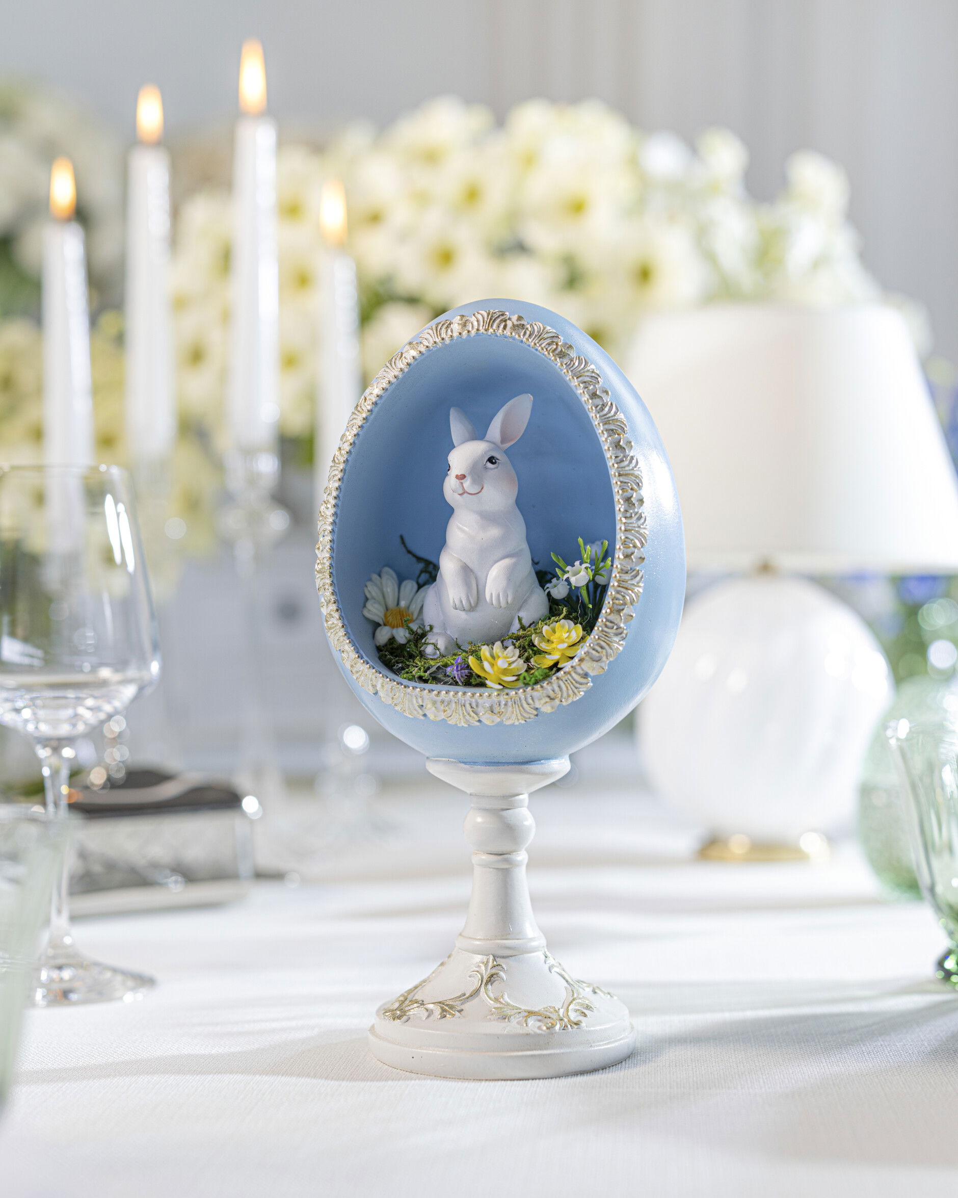 Clarendon dekorationsägg på fot