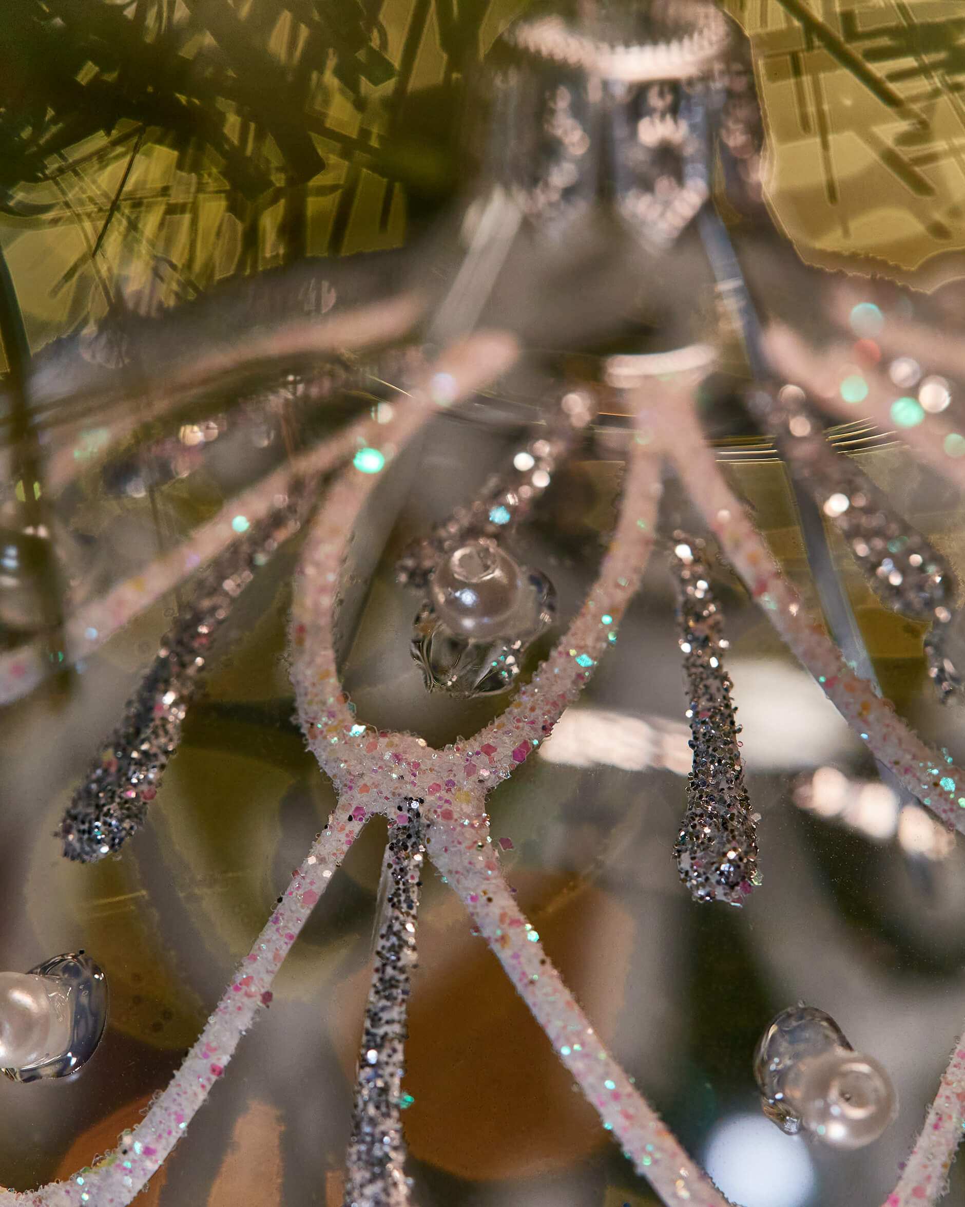 Lux Viola Bauble Clear Glass 10cm