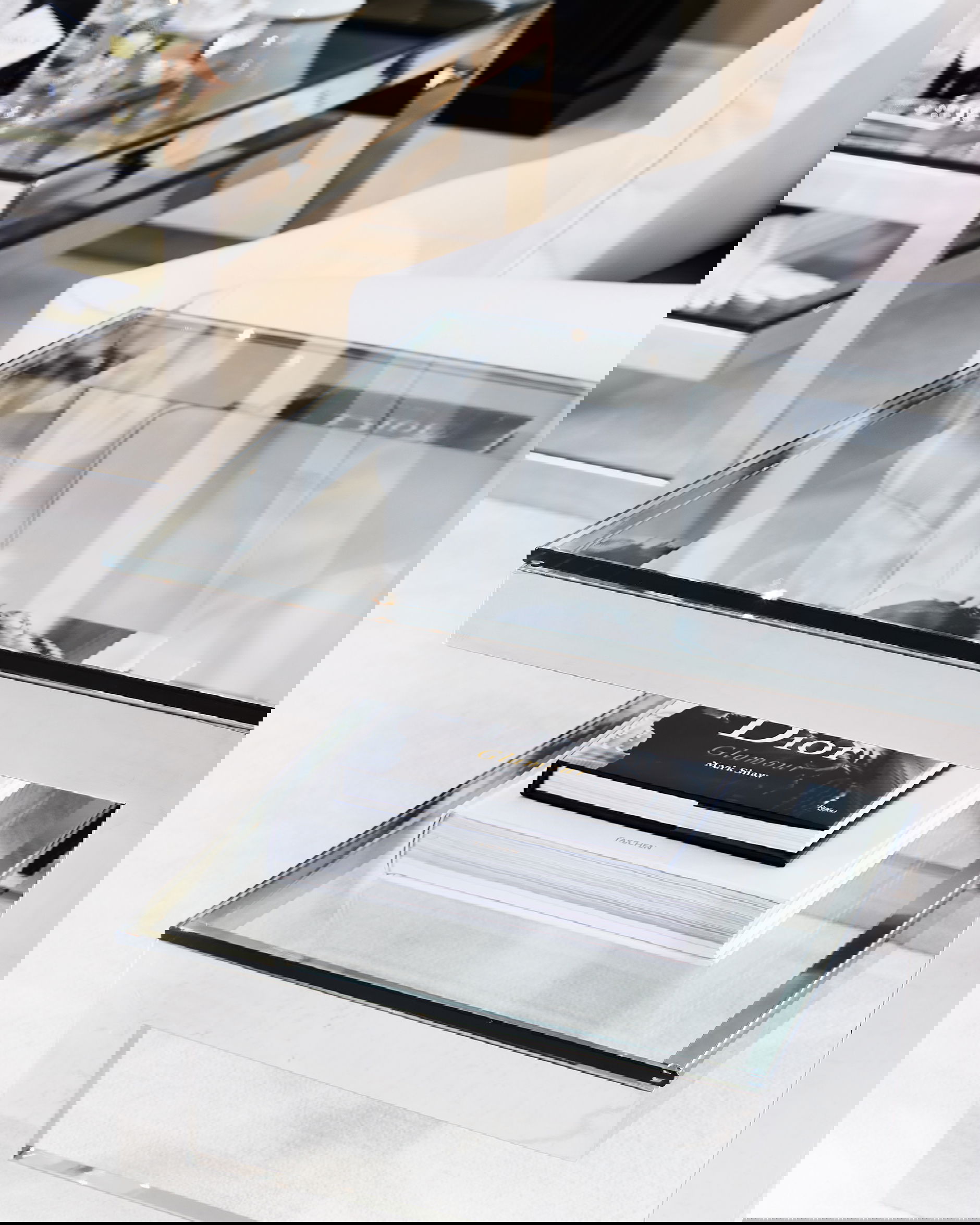 Gamma sidobord silver OUTLET