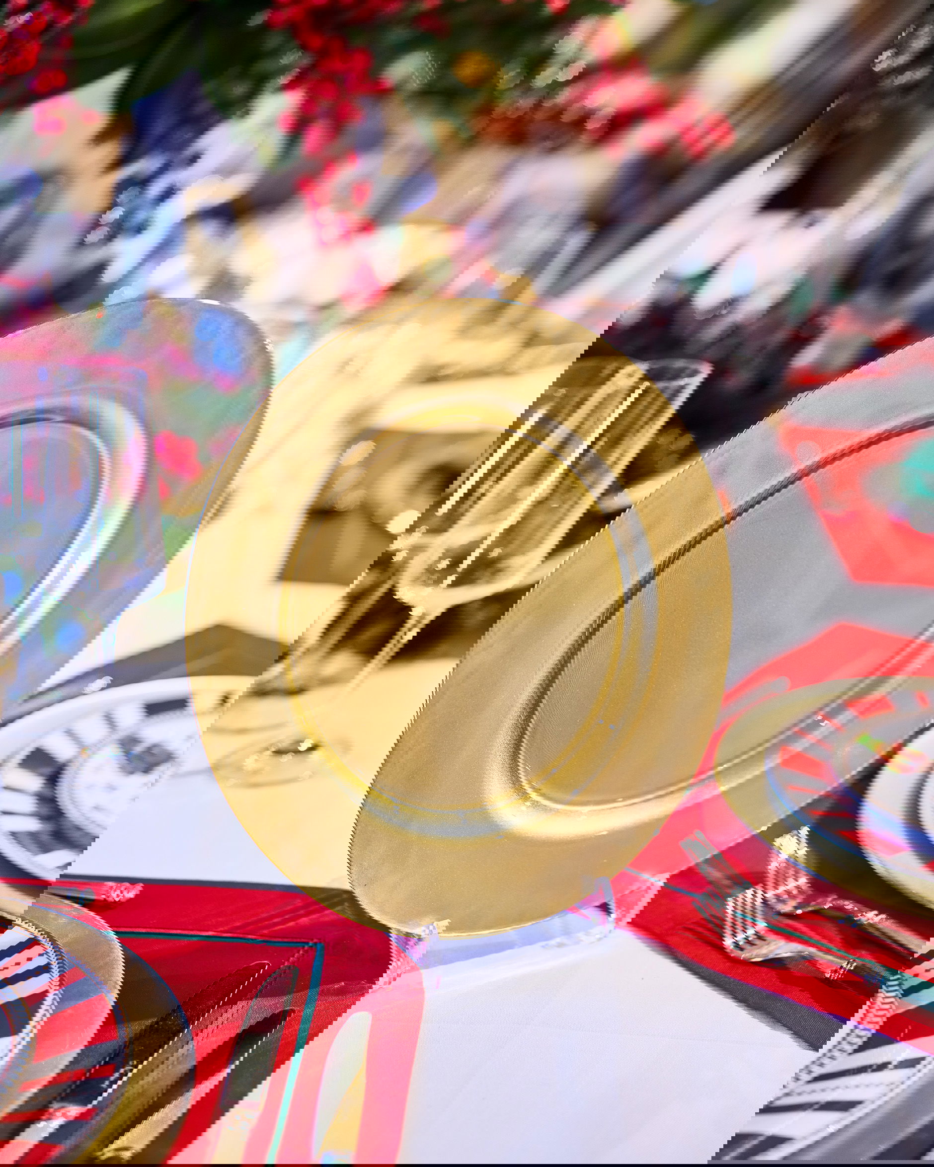 Aurelia-lautasalunen, kulta