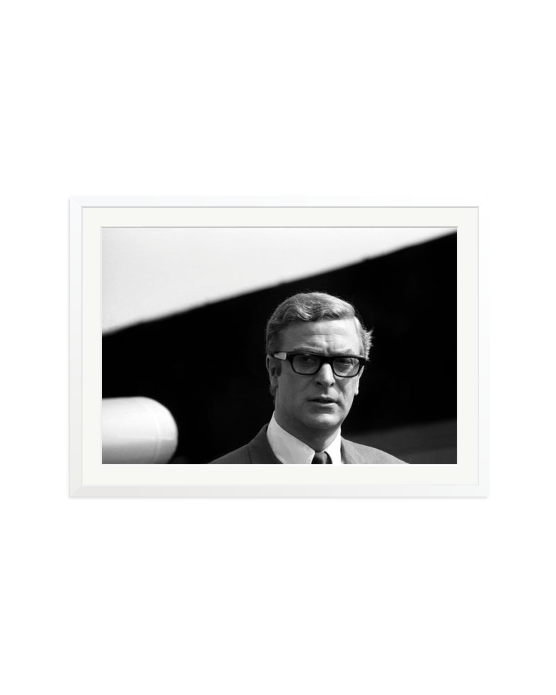 Michael Caine, 1966 White / XXL