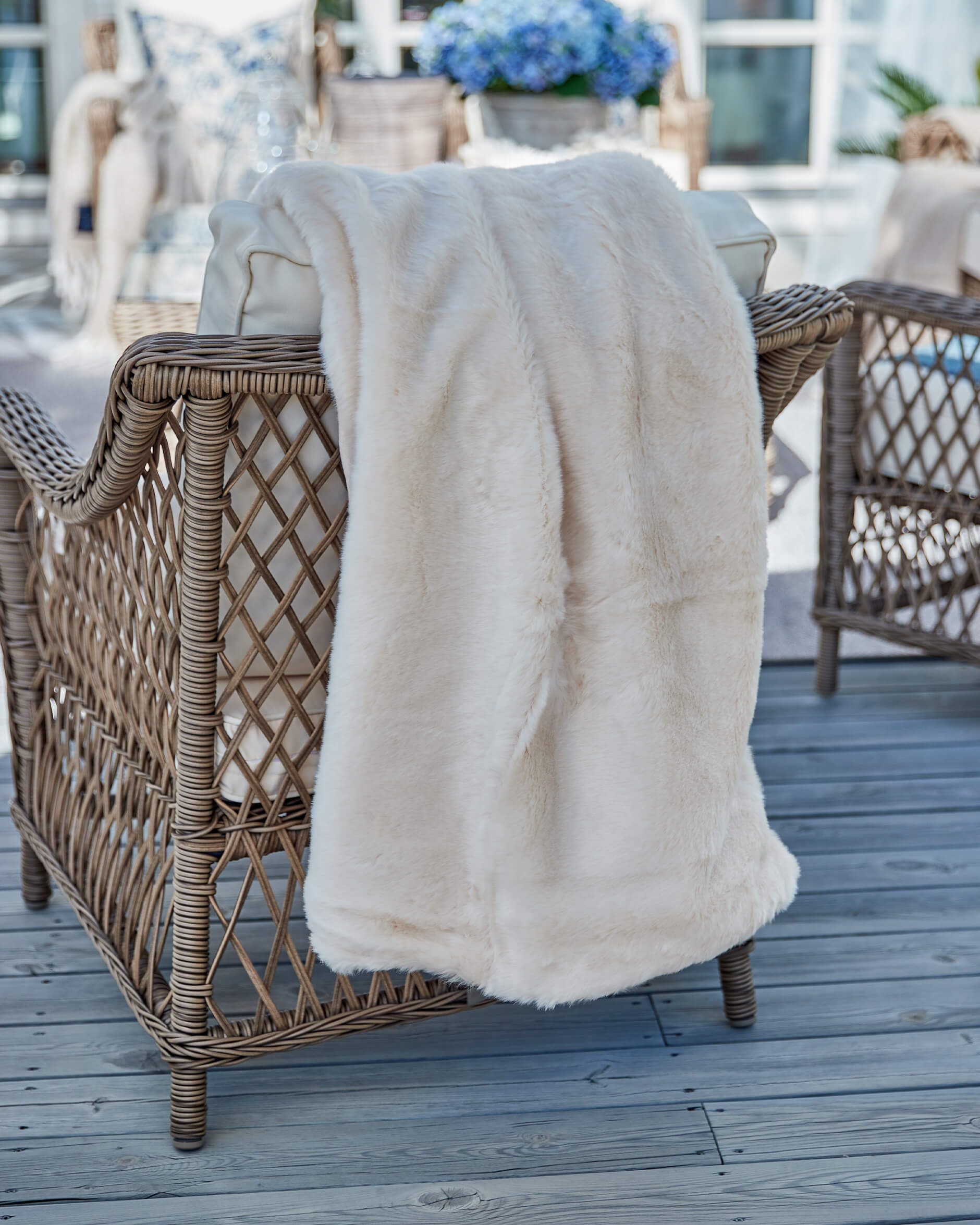 Aspen Throw Polar Bear