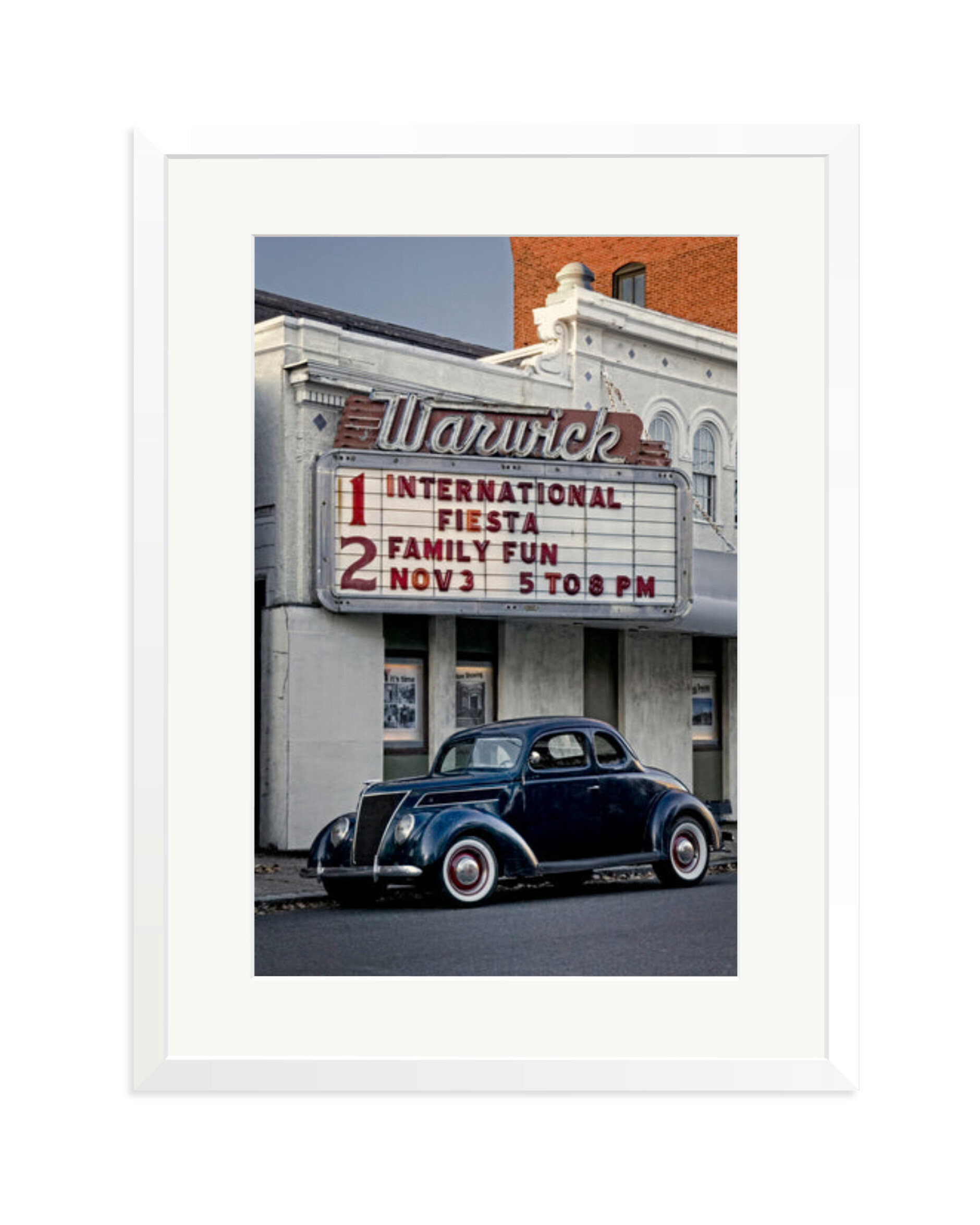 1937 Ford Coupe White / XL