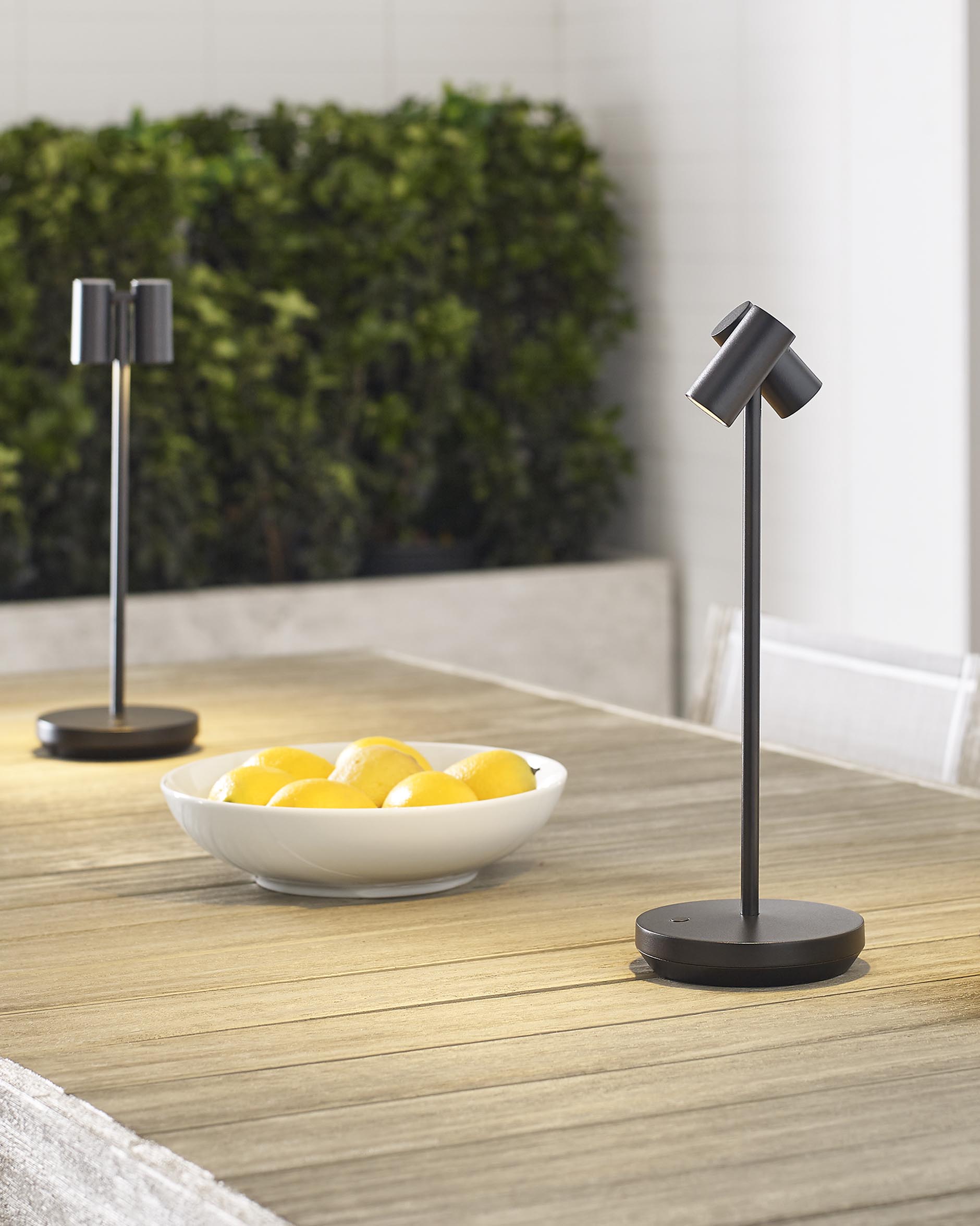 Doppia bordslampa uppladdningsbar svart