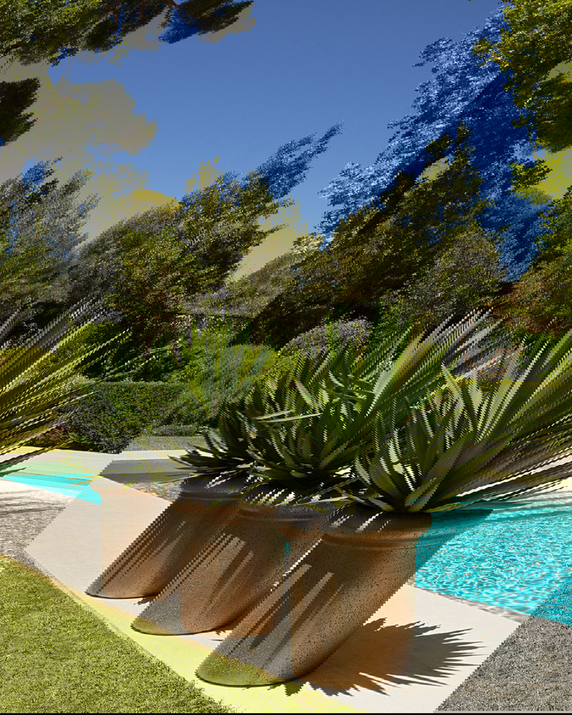 Verdon planter box, bronze