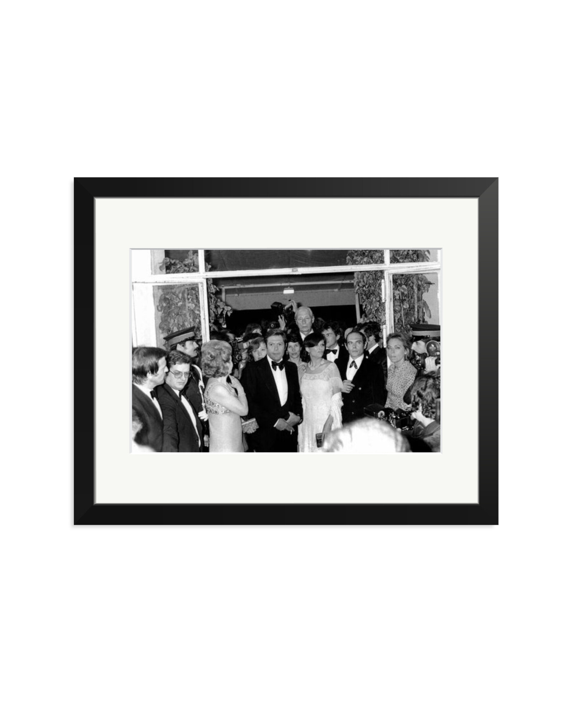 Mastroianni and Cardinale in Cannes Black / Medium