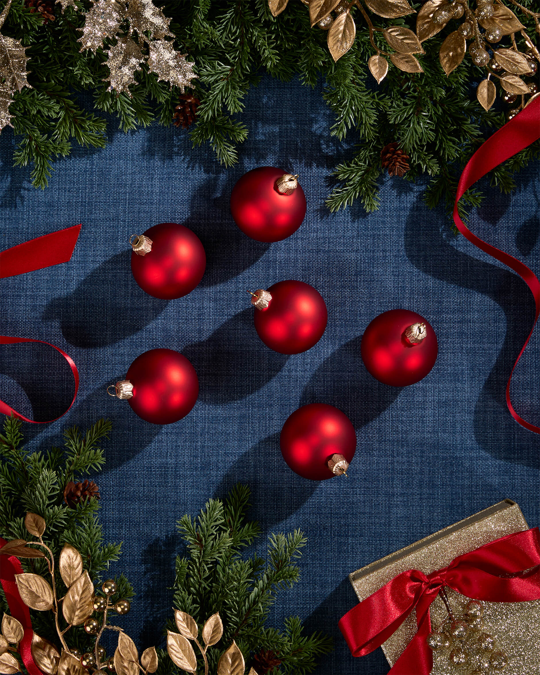 Esther-joulupallo punainen 6-kpl