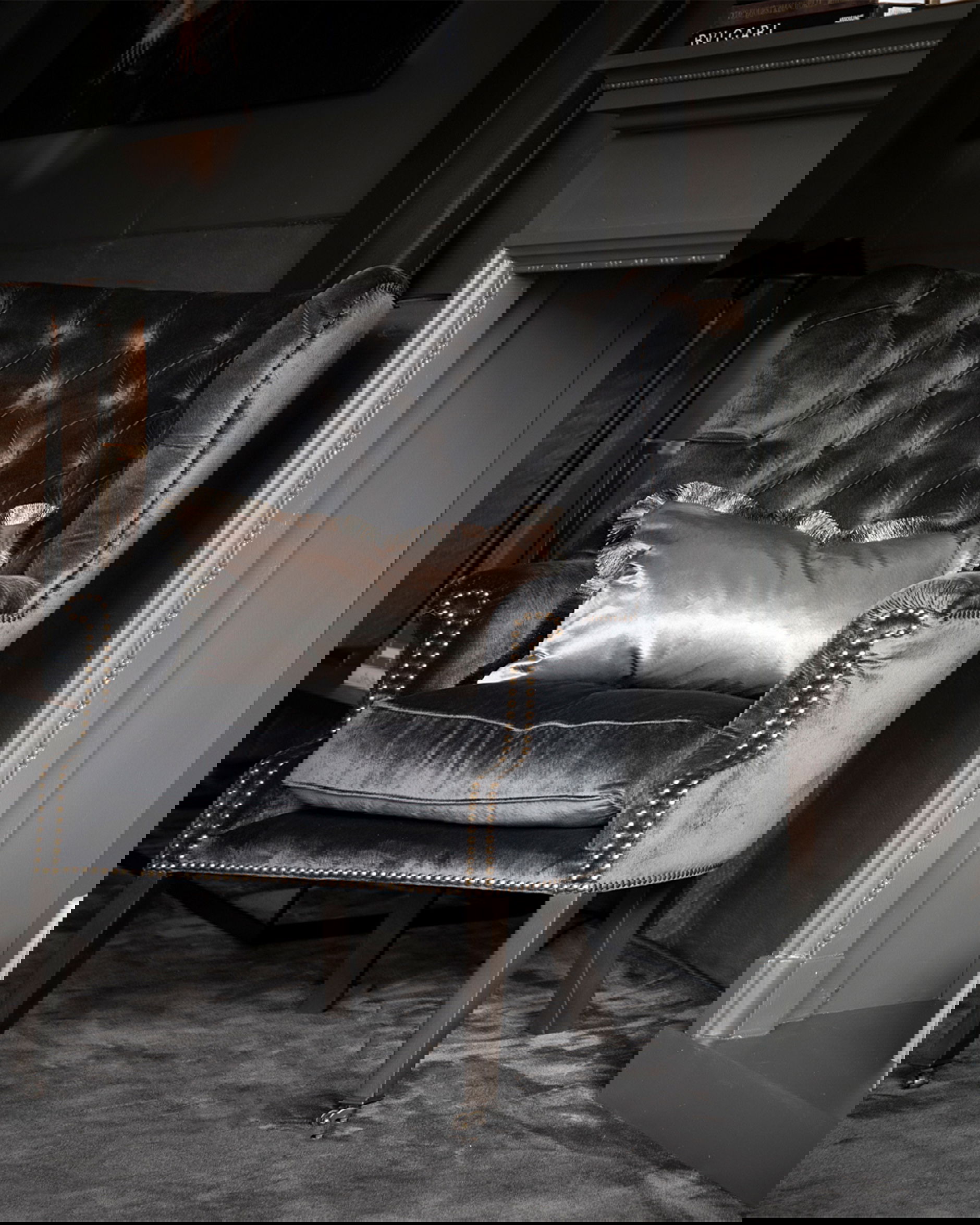 Churchtown fåtölj velvet dark grey