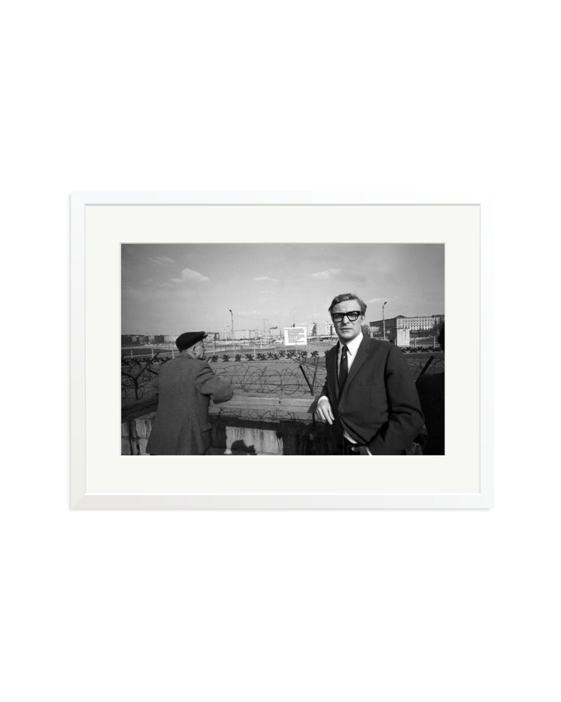 Caine in Berlin White / XL