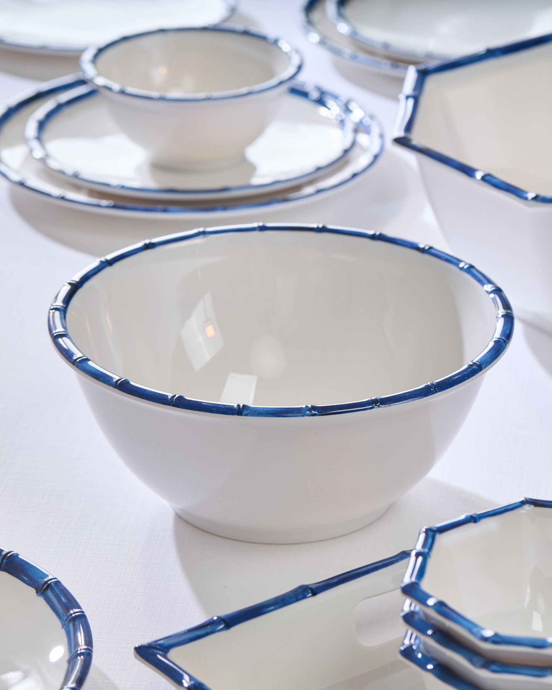 Bleu Jardin Salad Bowl