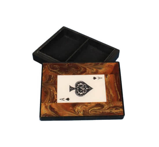 null - Box playing cards white