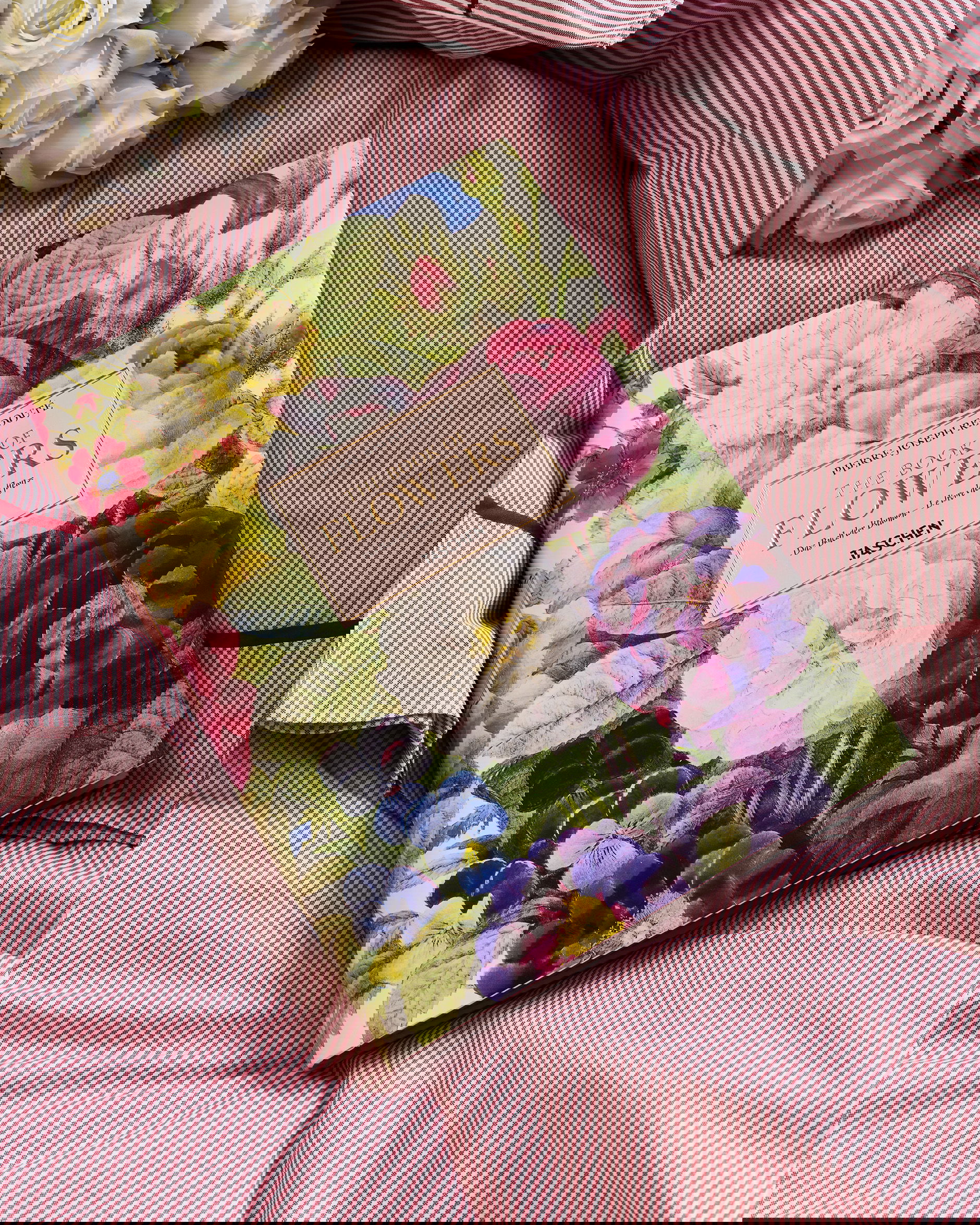 Book of Flowers - Redouté