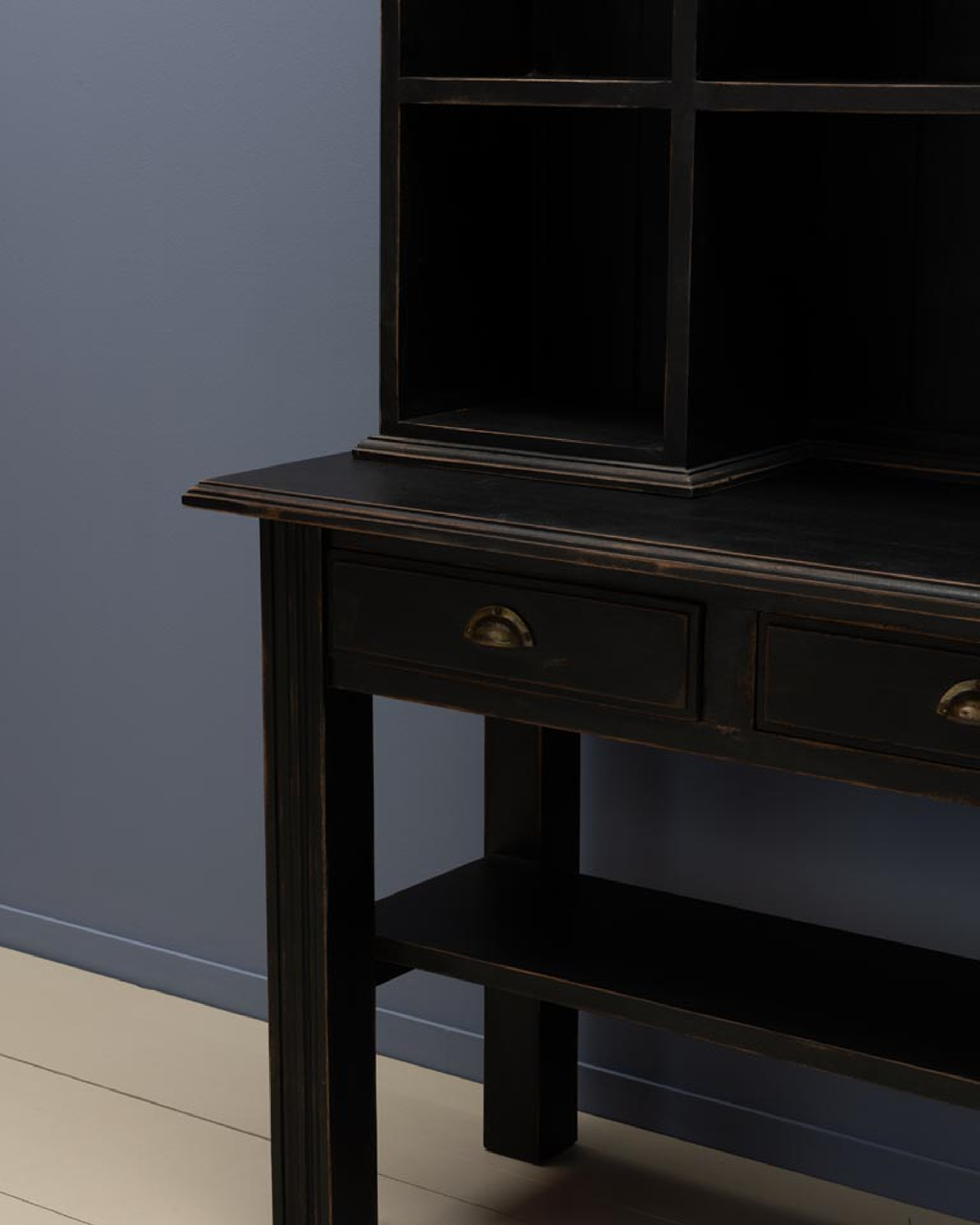Botti black chest of drawers