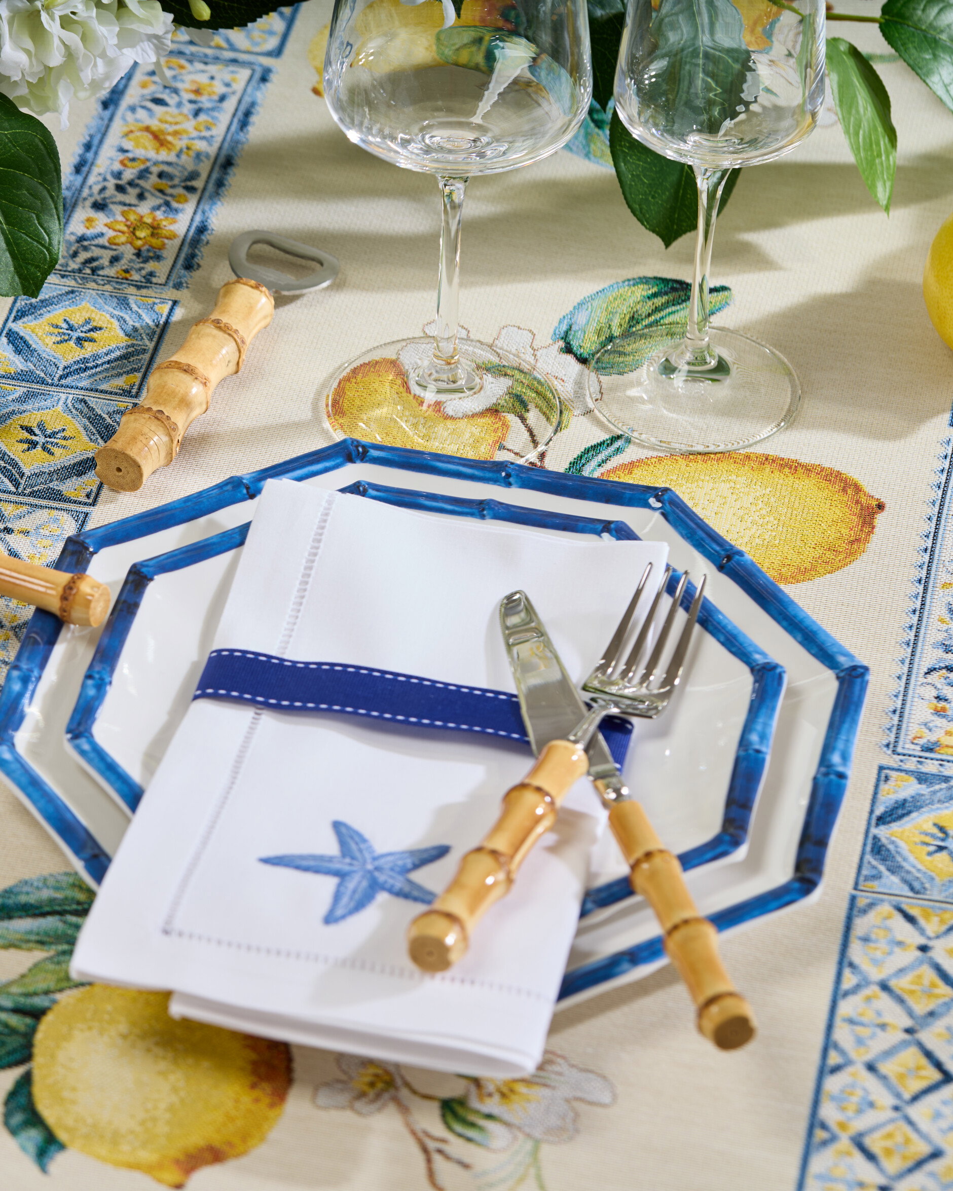 Fiorina table runner