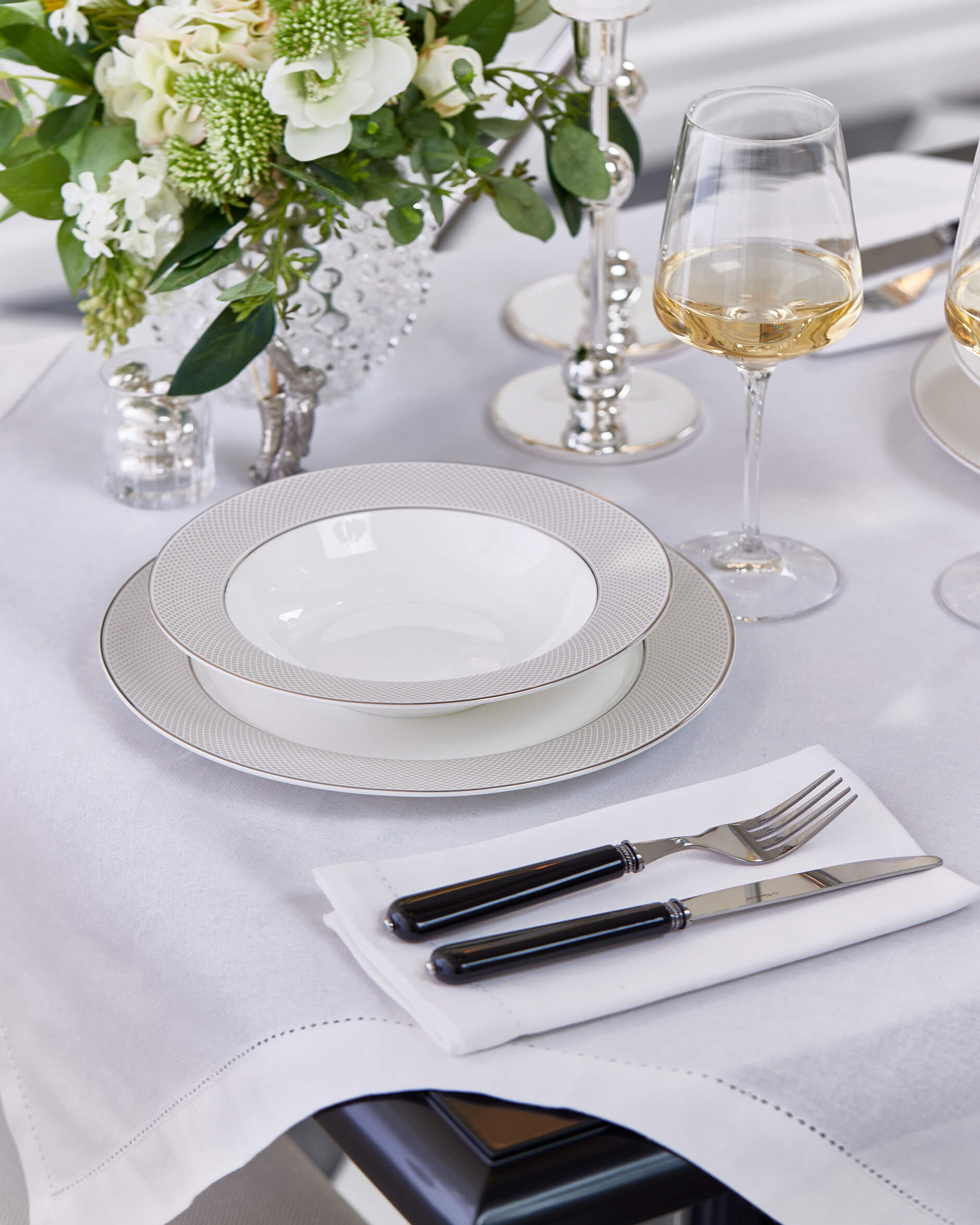 Newport Brilliant Black bestickset 24 delar