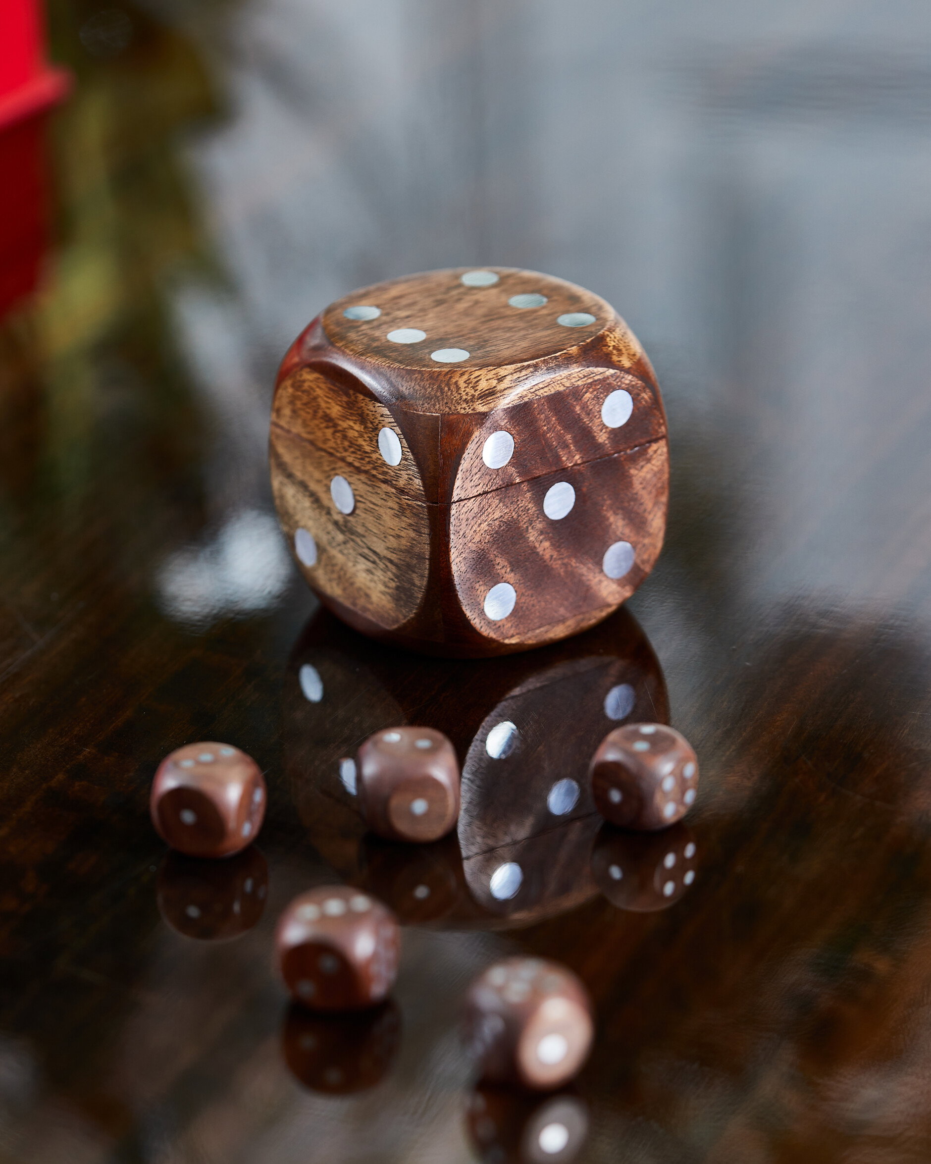 Dice game brown/brass