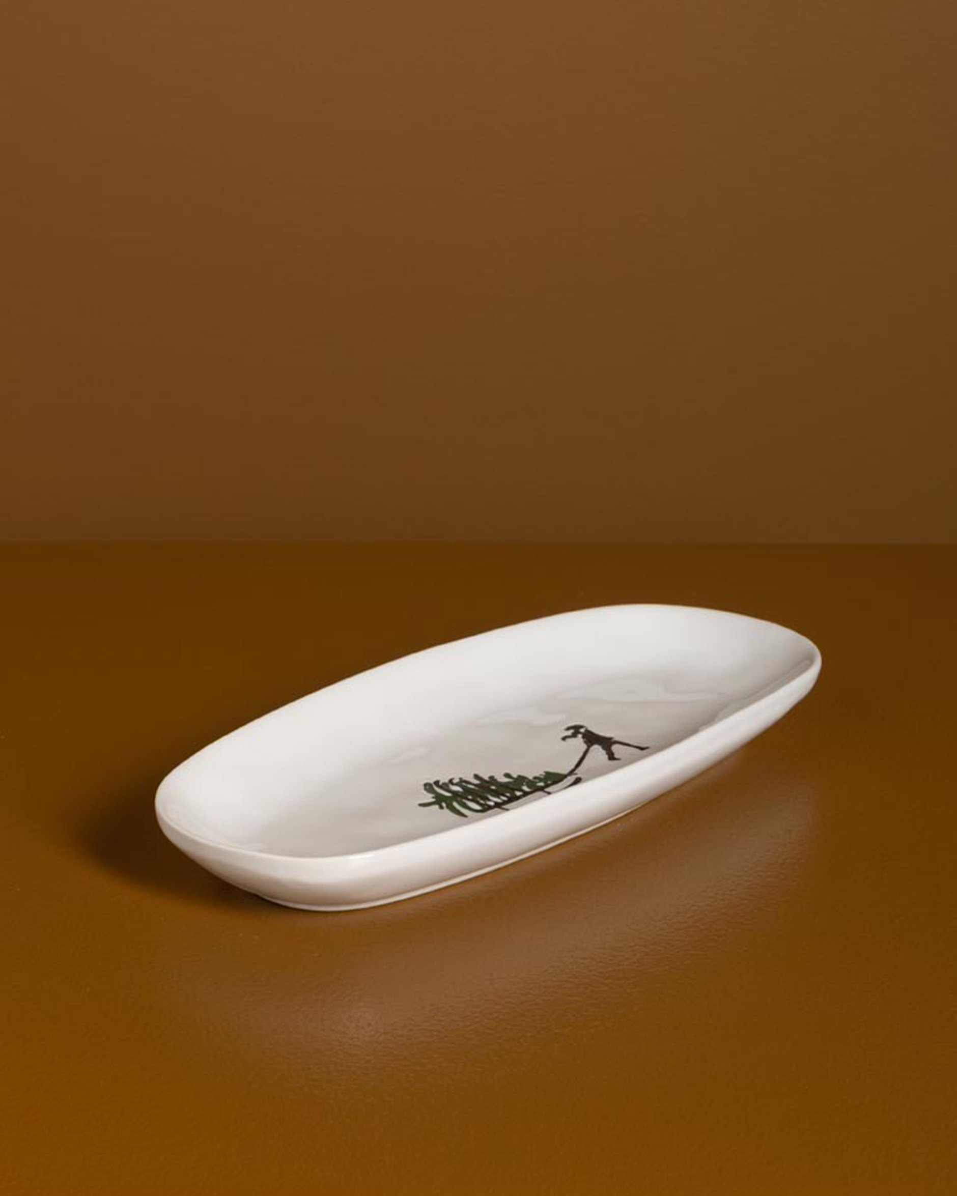 Slalom oval serving platter