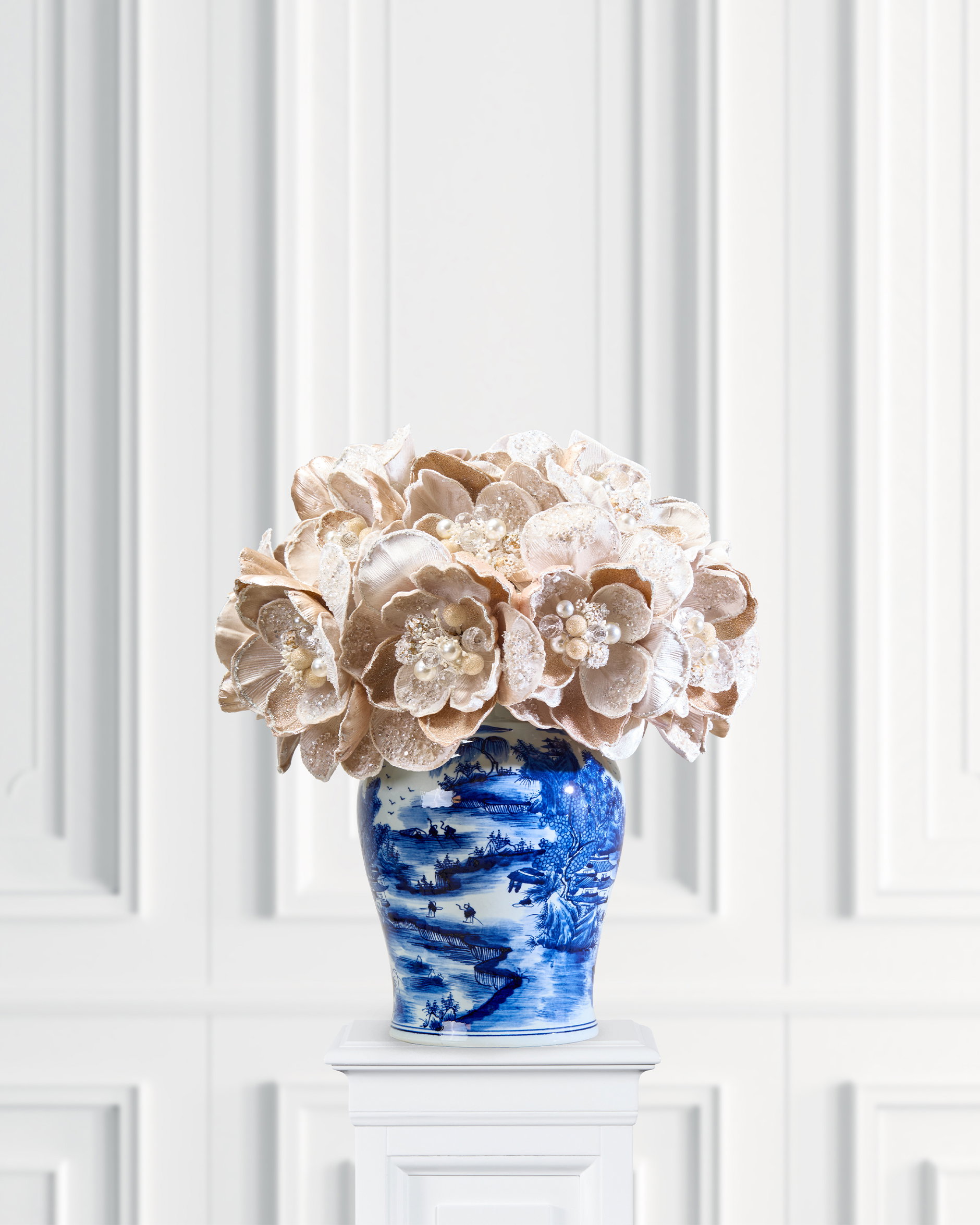 Magnolia Pearl dekorationsgren champagne