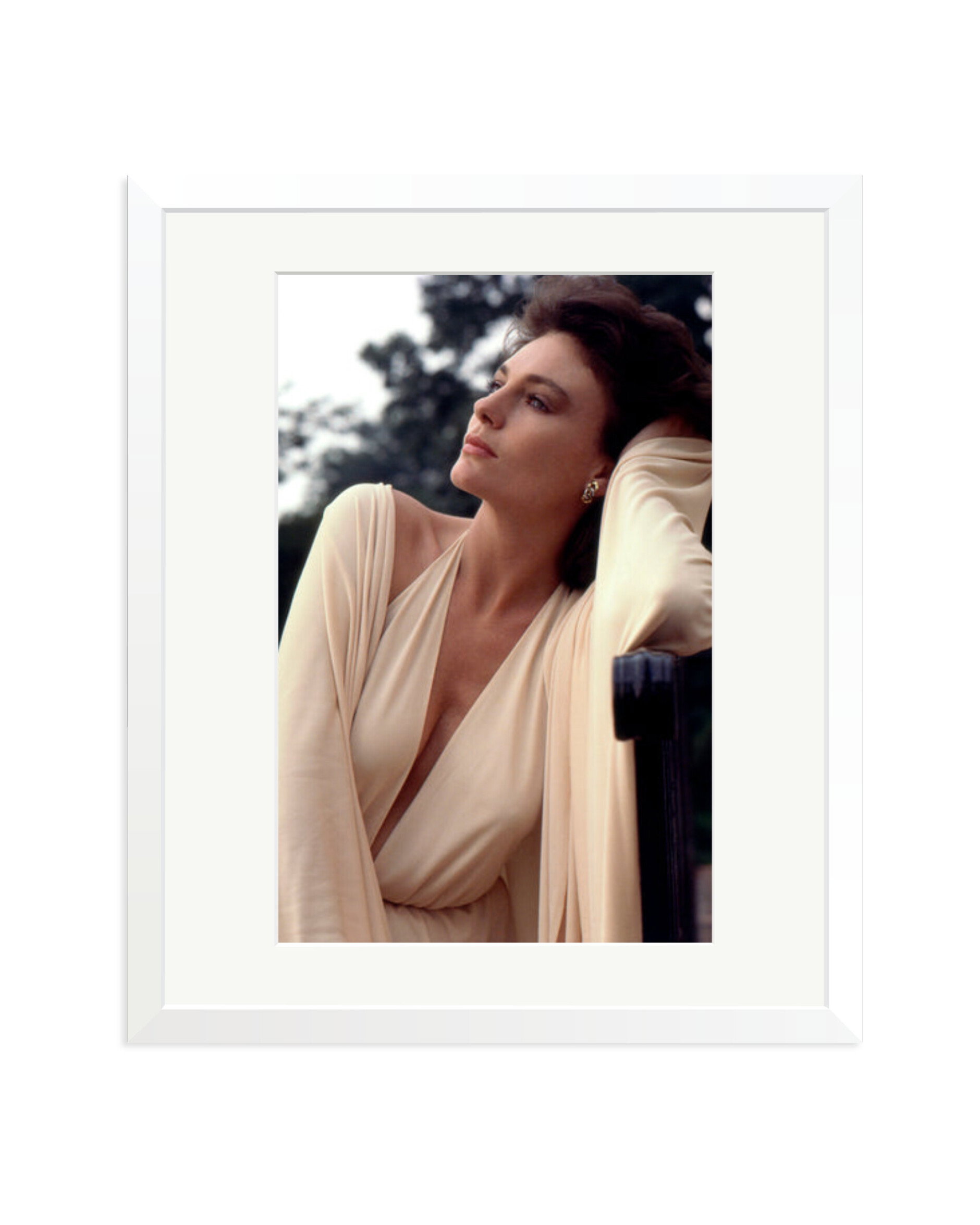 Jacqueline Bisset, 1973 White / Large