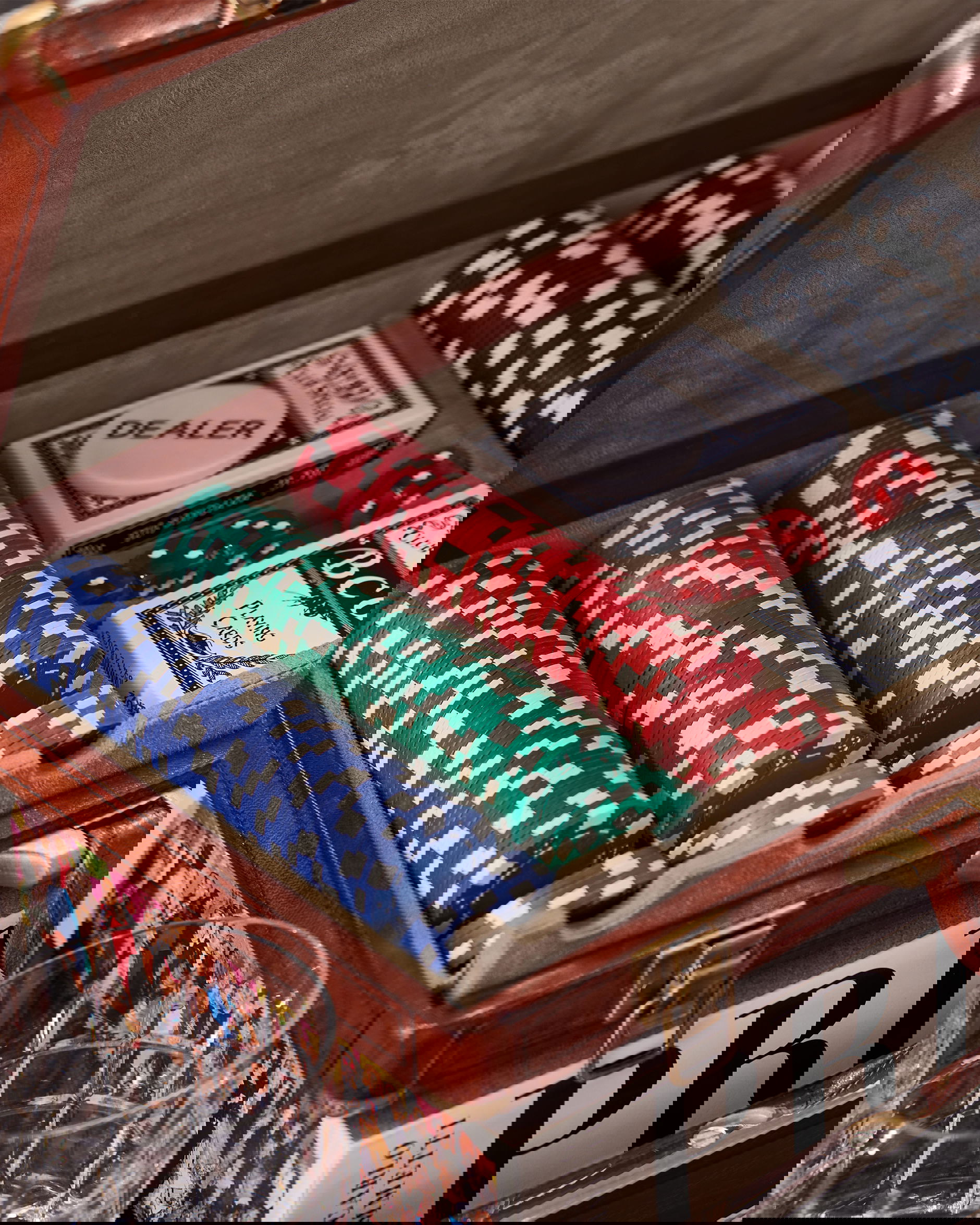 Kensington pokersett, skinn