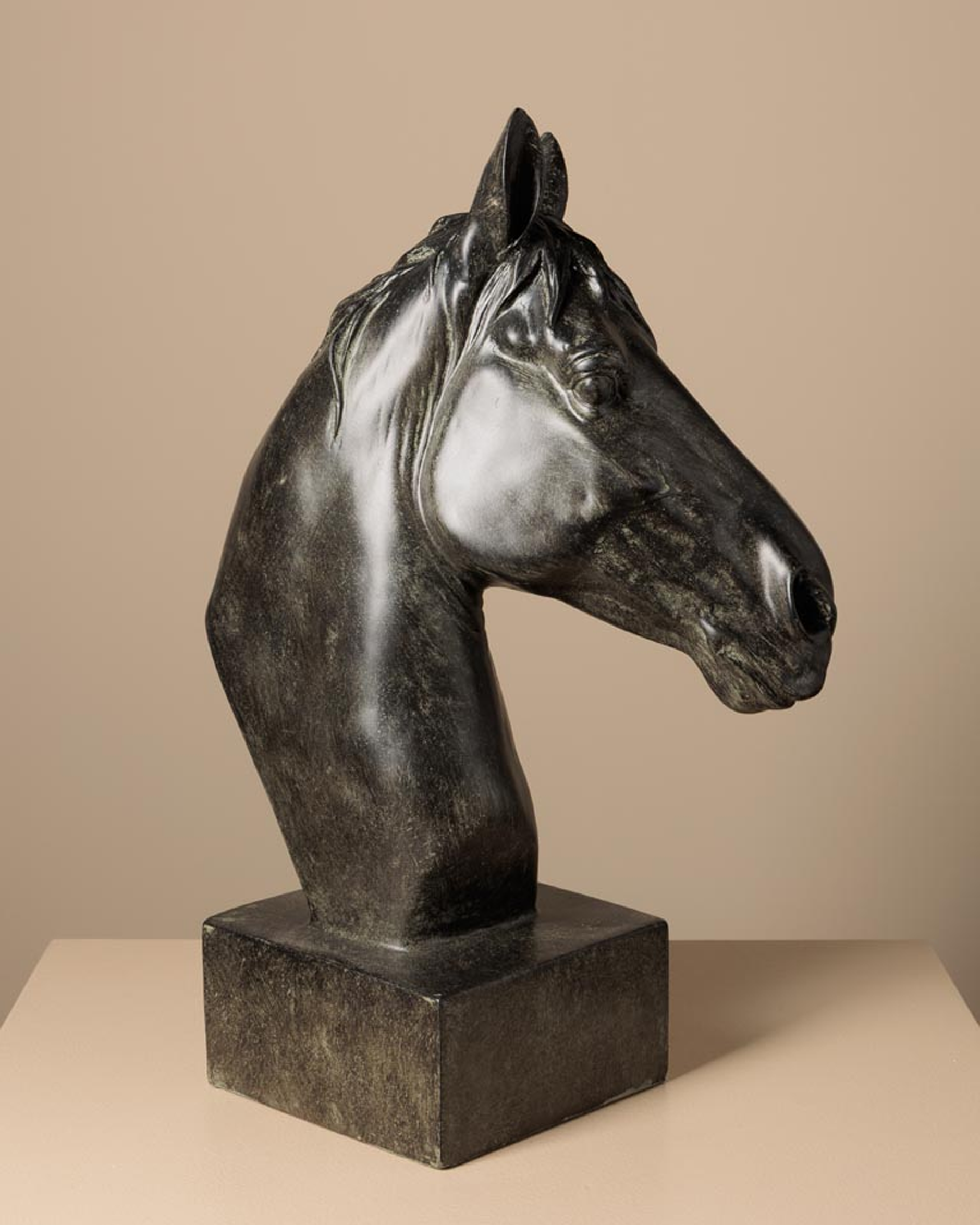 Arden horse sculpture