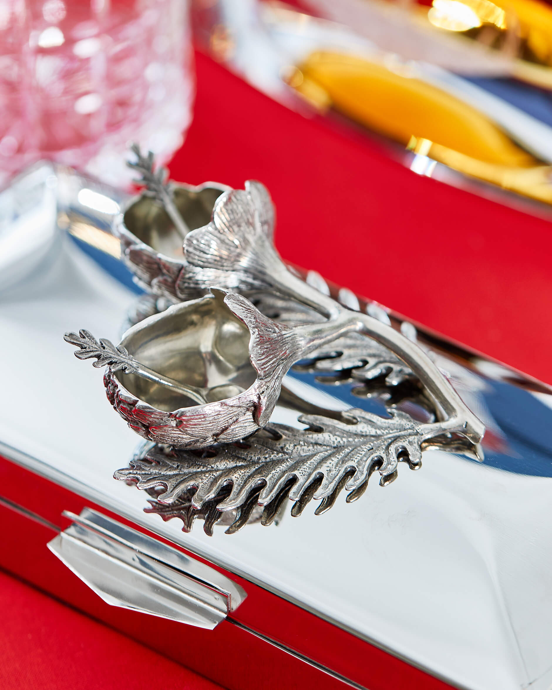 Kronärtskocka salt- och pepparskålar tenn