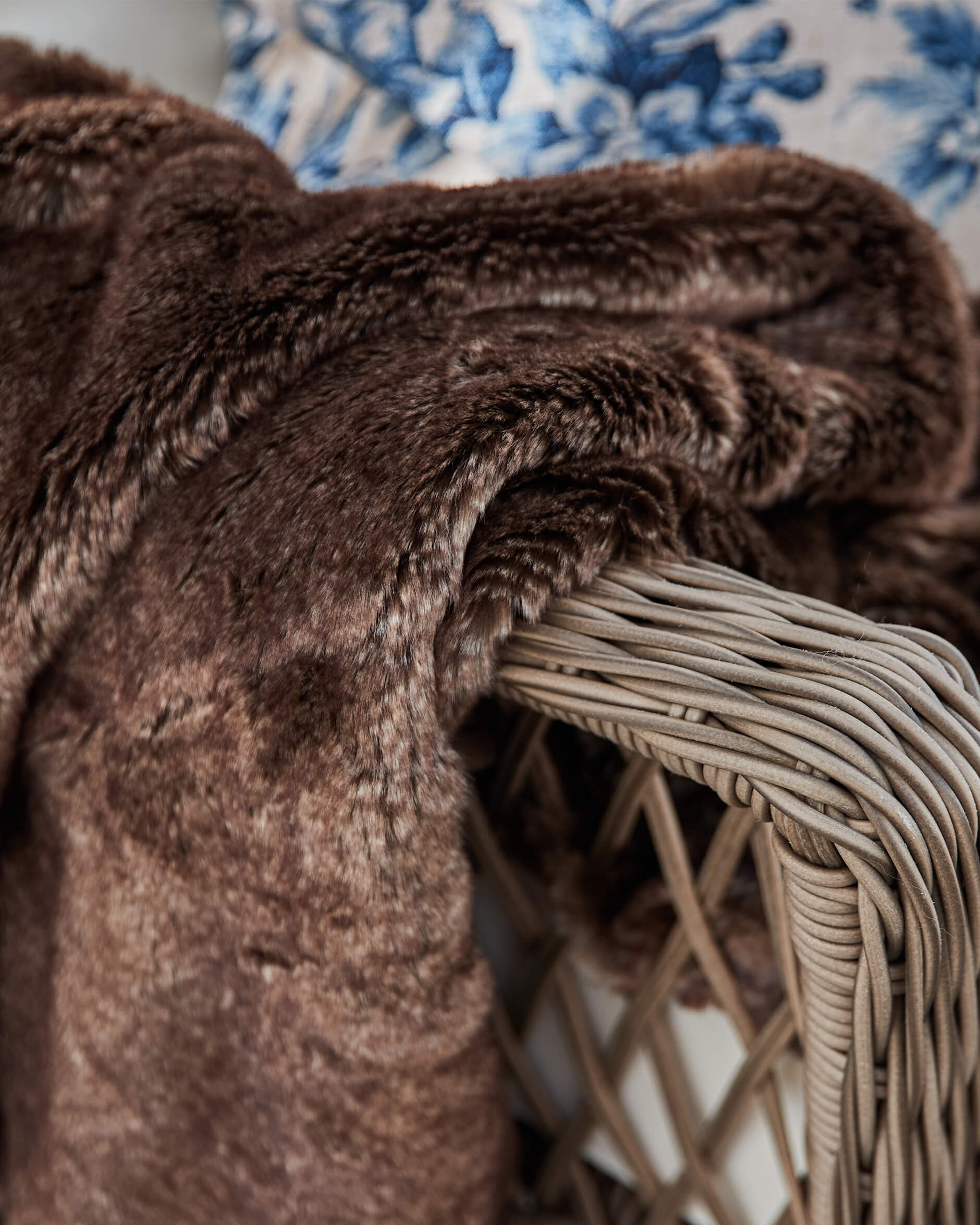 Aspen Throw Brown Bear