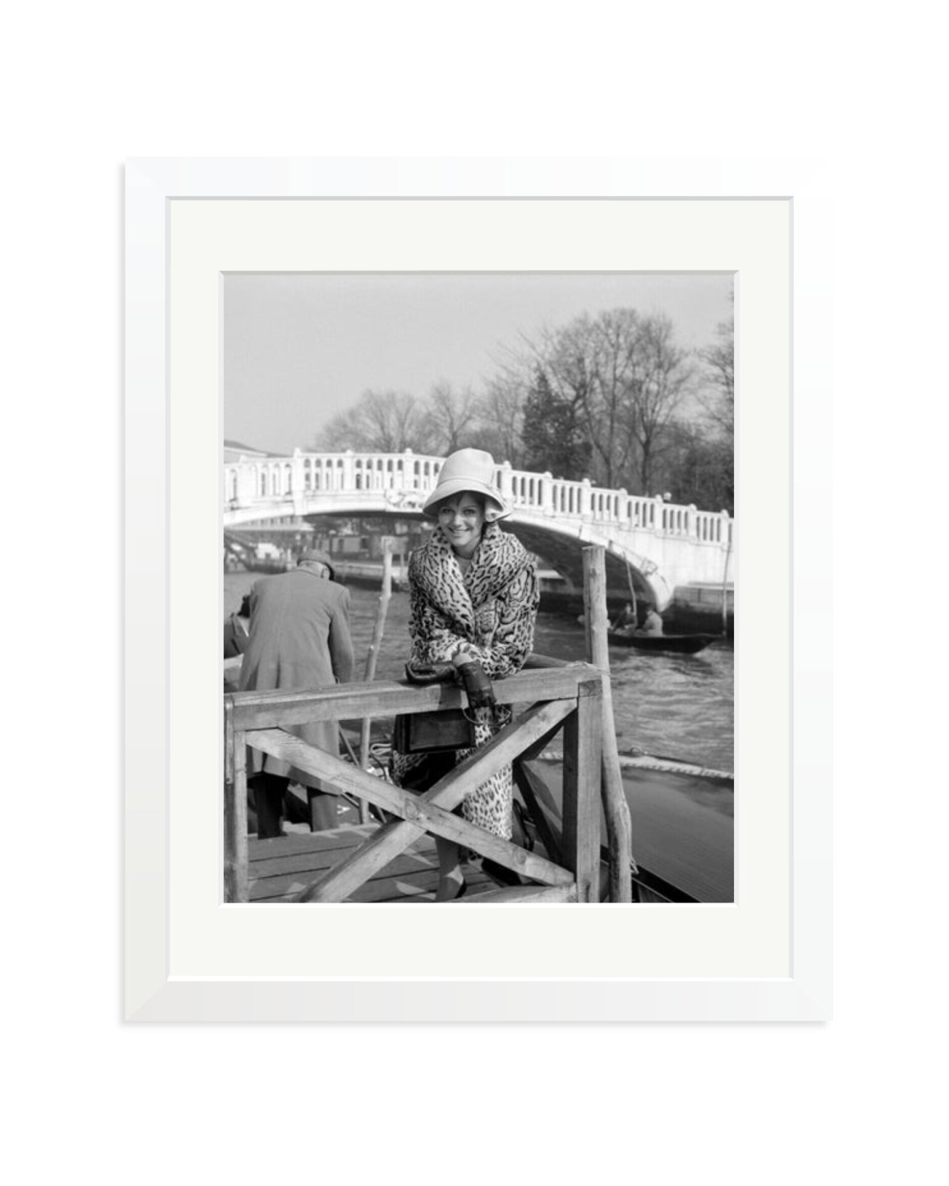 Cardinale, Venice, 1960 White / Medium