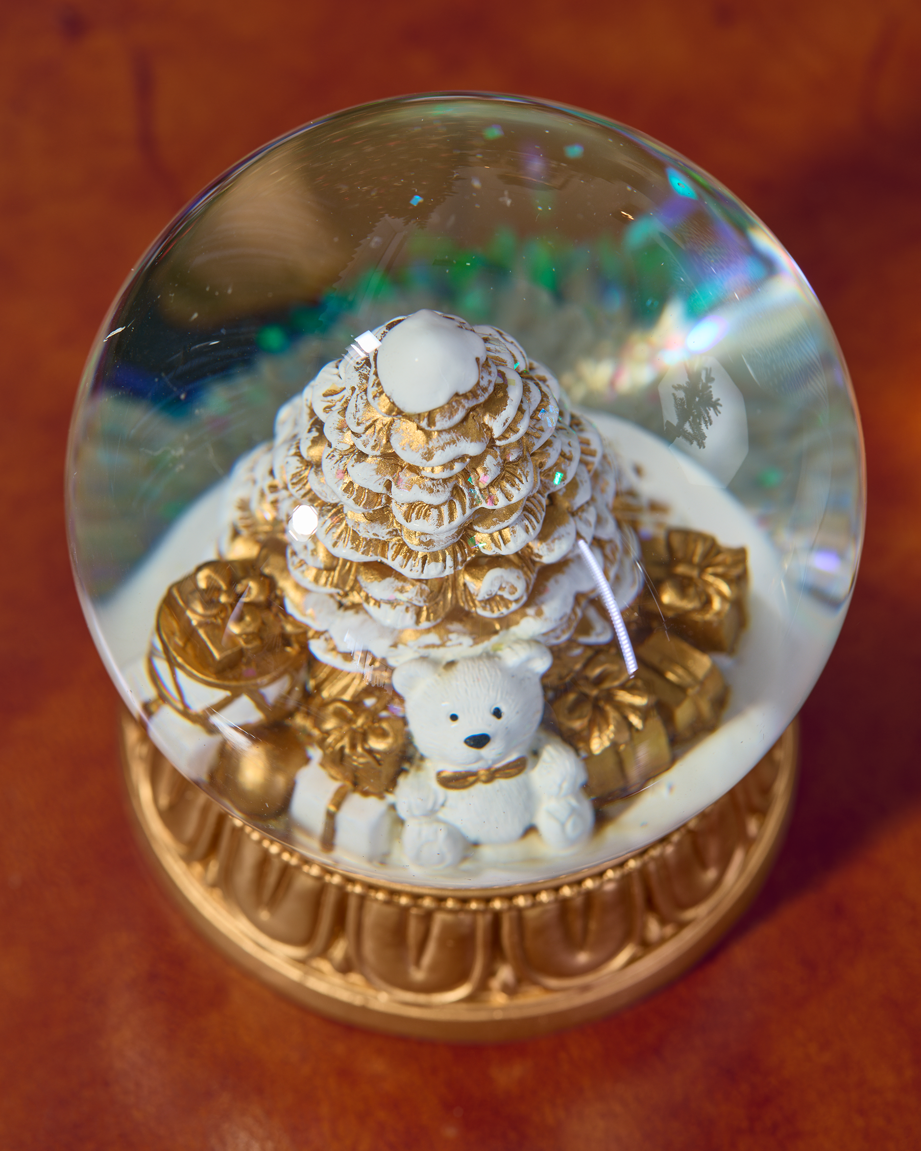 Maxwell Snow Globe