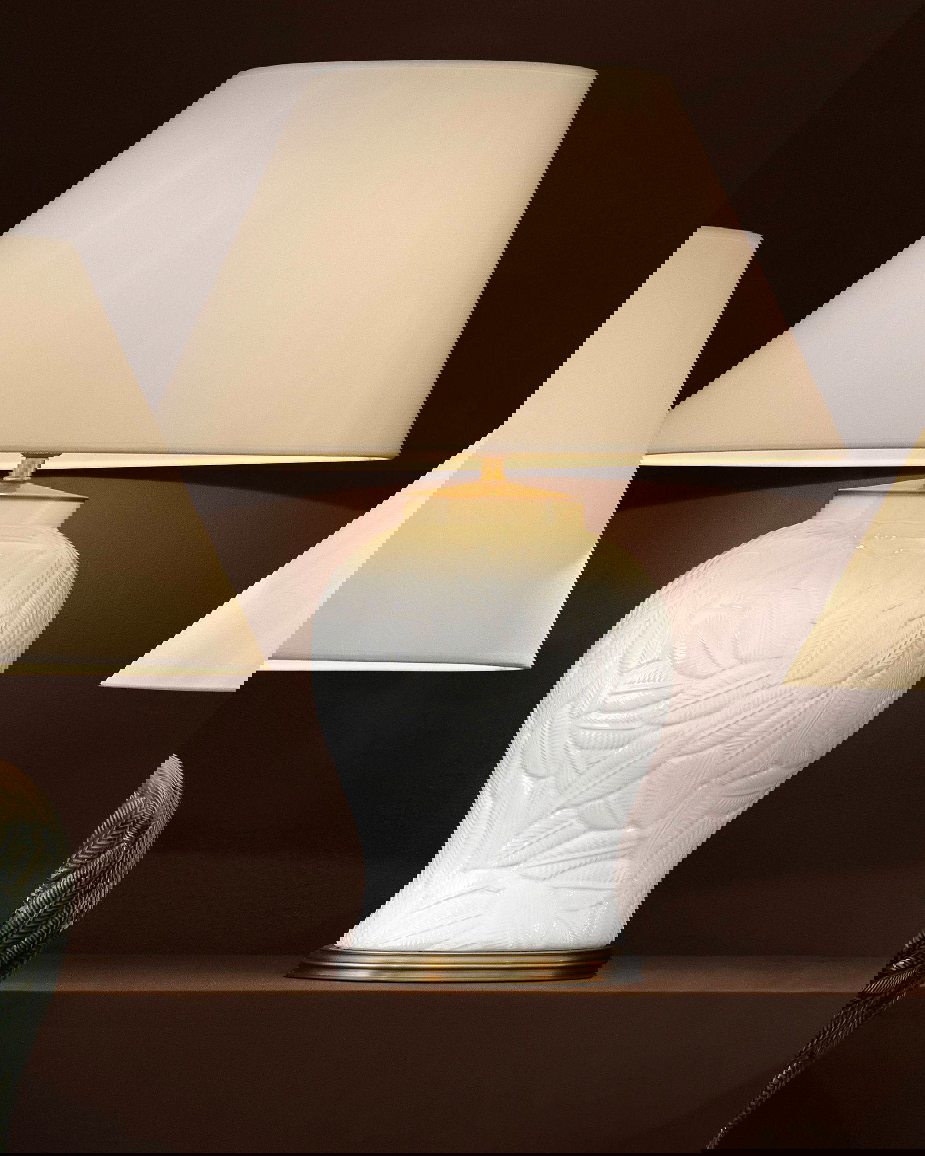 Cyprus bordslampa vit