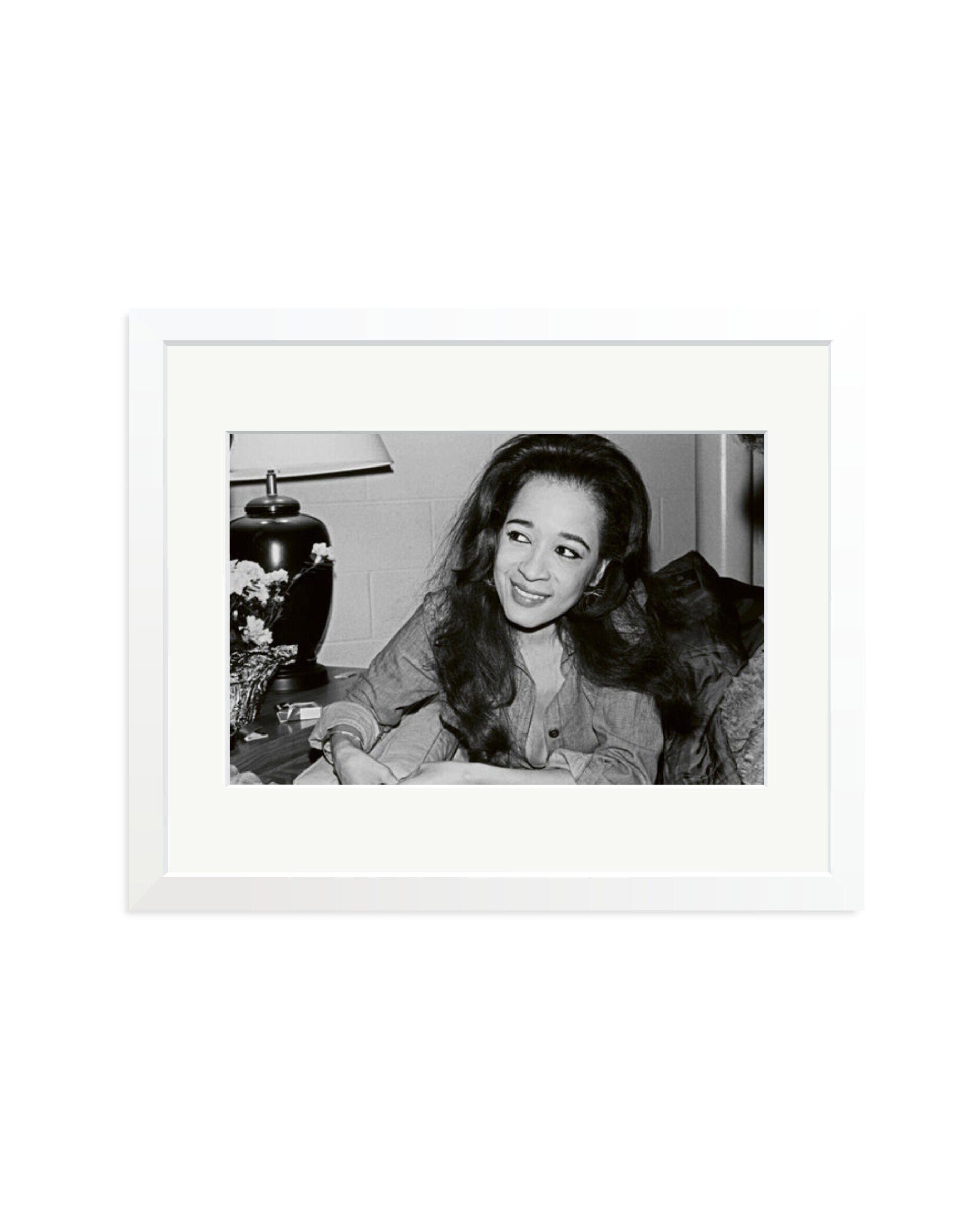 Ronnie Spector White / Medium