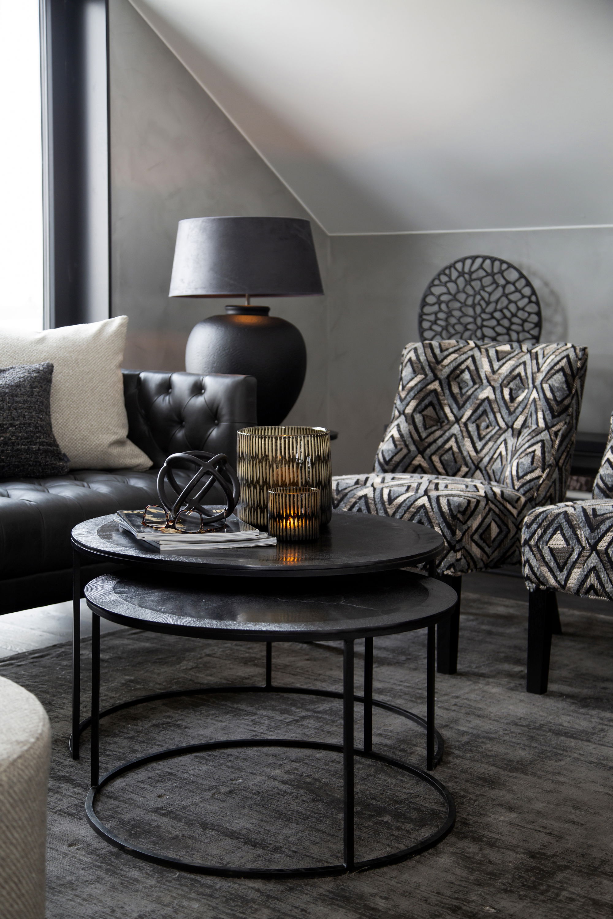 Amadeo satsbord svart