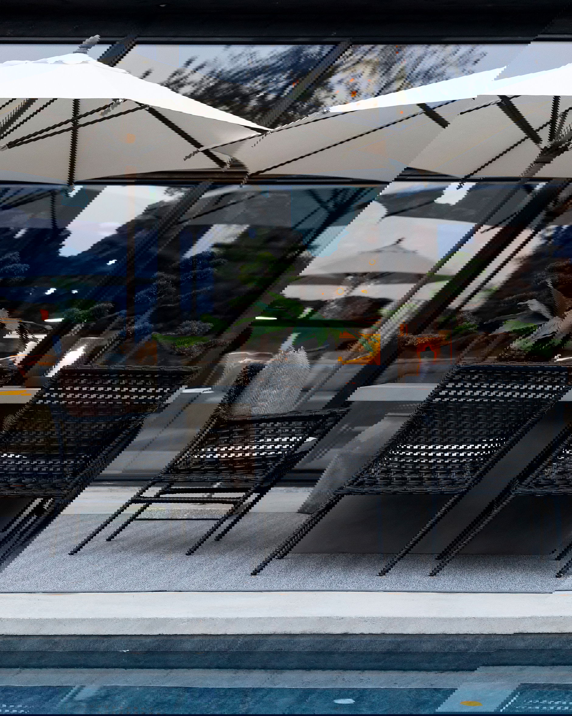 Santa Monica karmstol svart